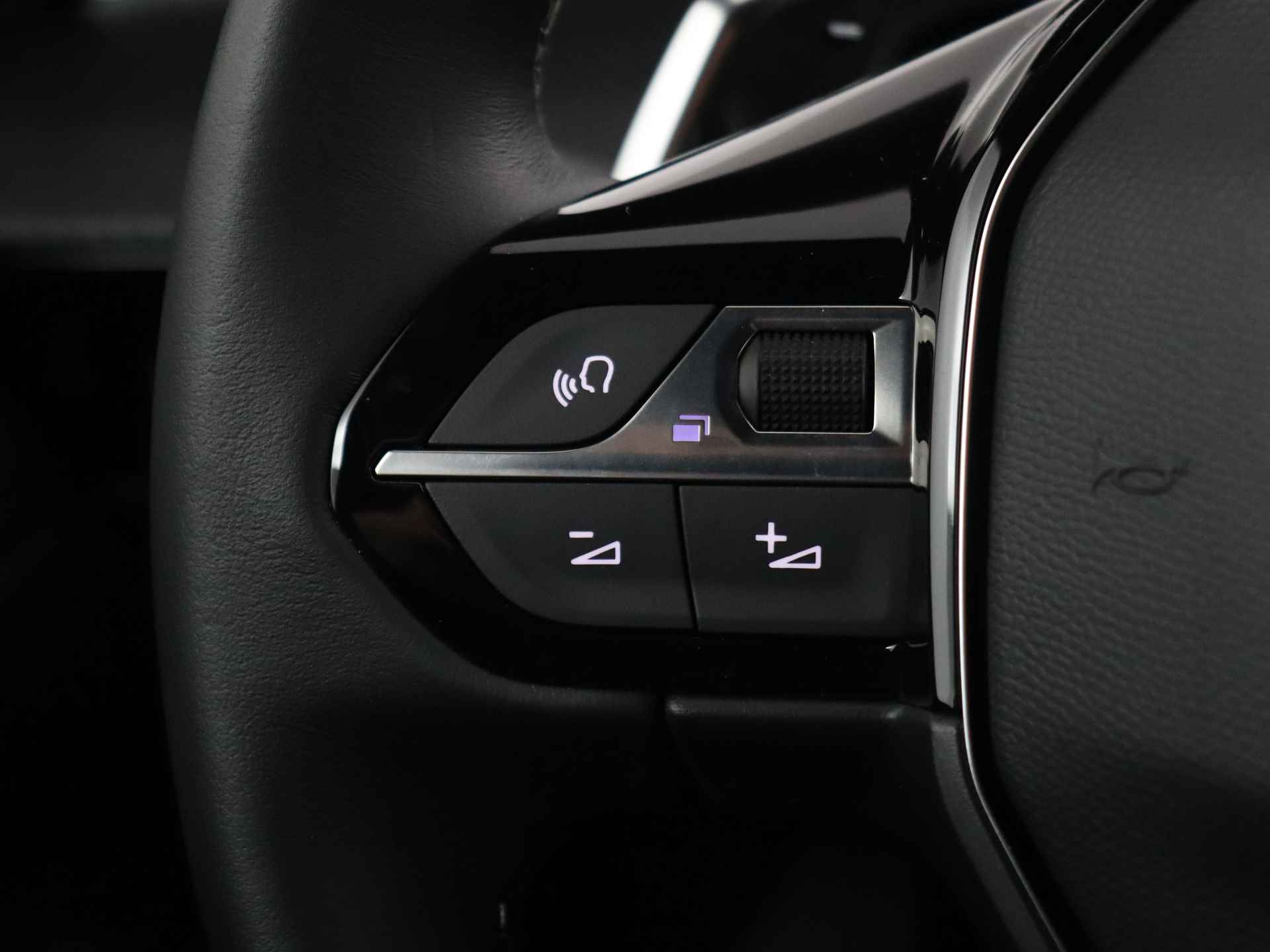 Peugeot 508 1.6 HYbrid Allure Pack Business | Navigatie | Achteruitrijcamera | Parkeersensoren | Stoelverwarming | - 17/39