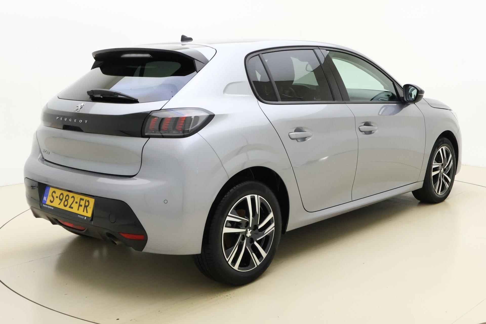 Peugeot 208 1.2 PureTech Allure Pack 100 PK | Handgeschakeld | Cruise Control | Stoelverwarming | Parkeersensor | Navigatie | 1e eigenaar | Licht metalen velgen - 3/34