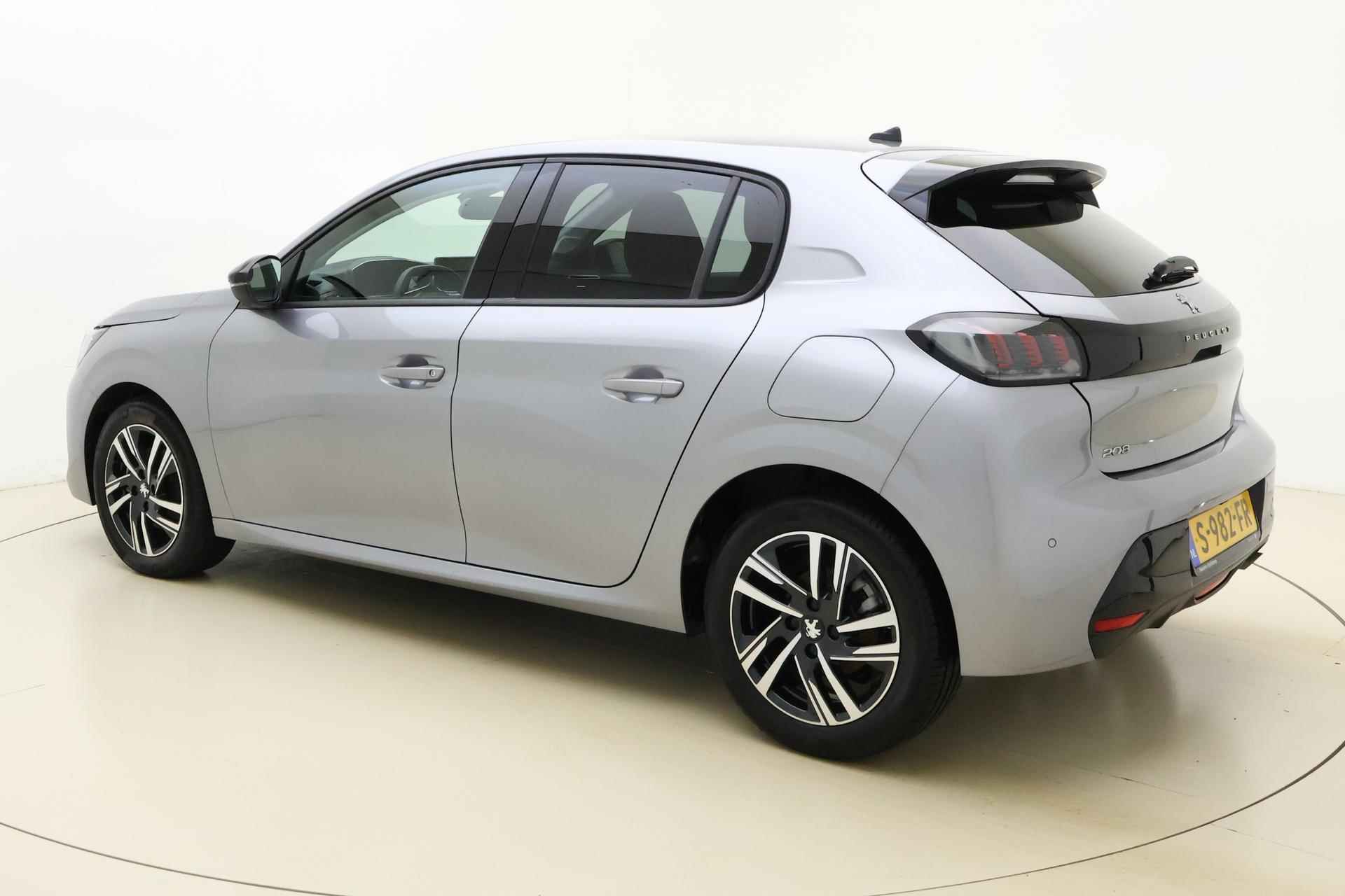 Peugeot 208 1.2 PureTech Allure Pack 100 PK | Handgeschakeld | Cruise Control | Stoelverwarming | Parkeersensor | Navigatie | 1e eigenaar | Licht metalen velgen - 5/34