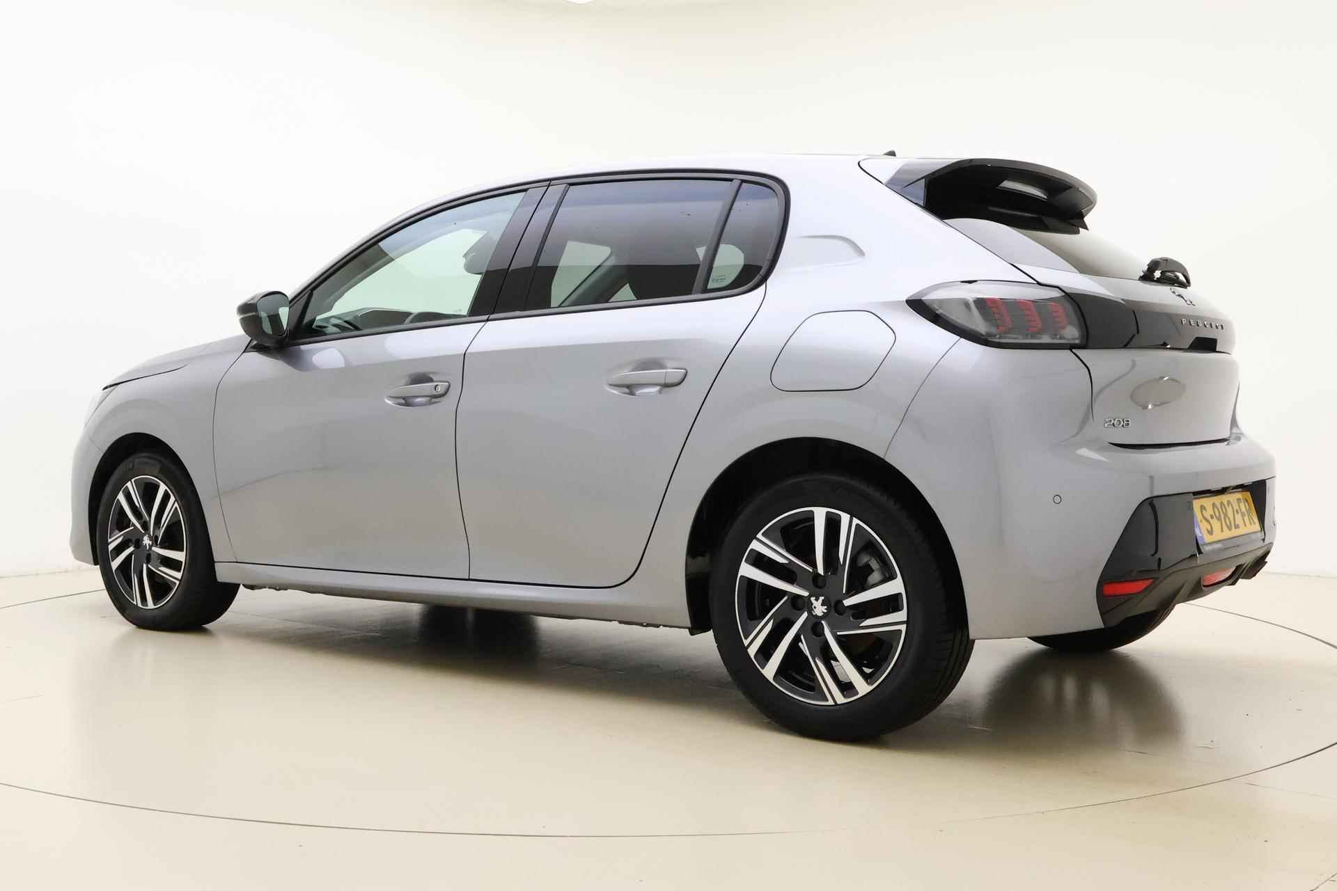 Peugeot 208 1.2 PureTech Allure Pack 100 PK | Handgeschakeld | Cruise Control | Stoelverwarming | Parkeersensor | Navigatie | 1e eigenaar | Licht metalen velgen - 13/34