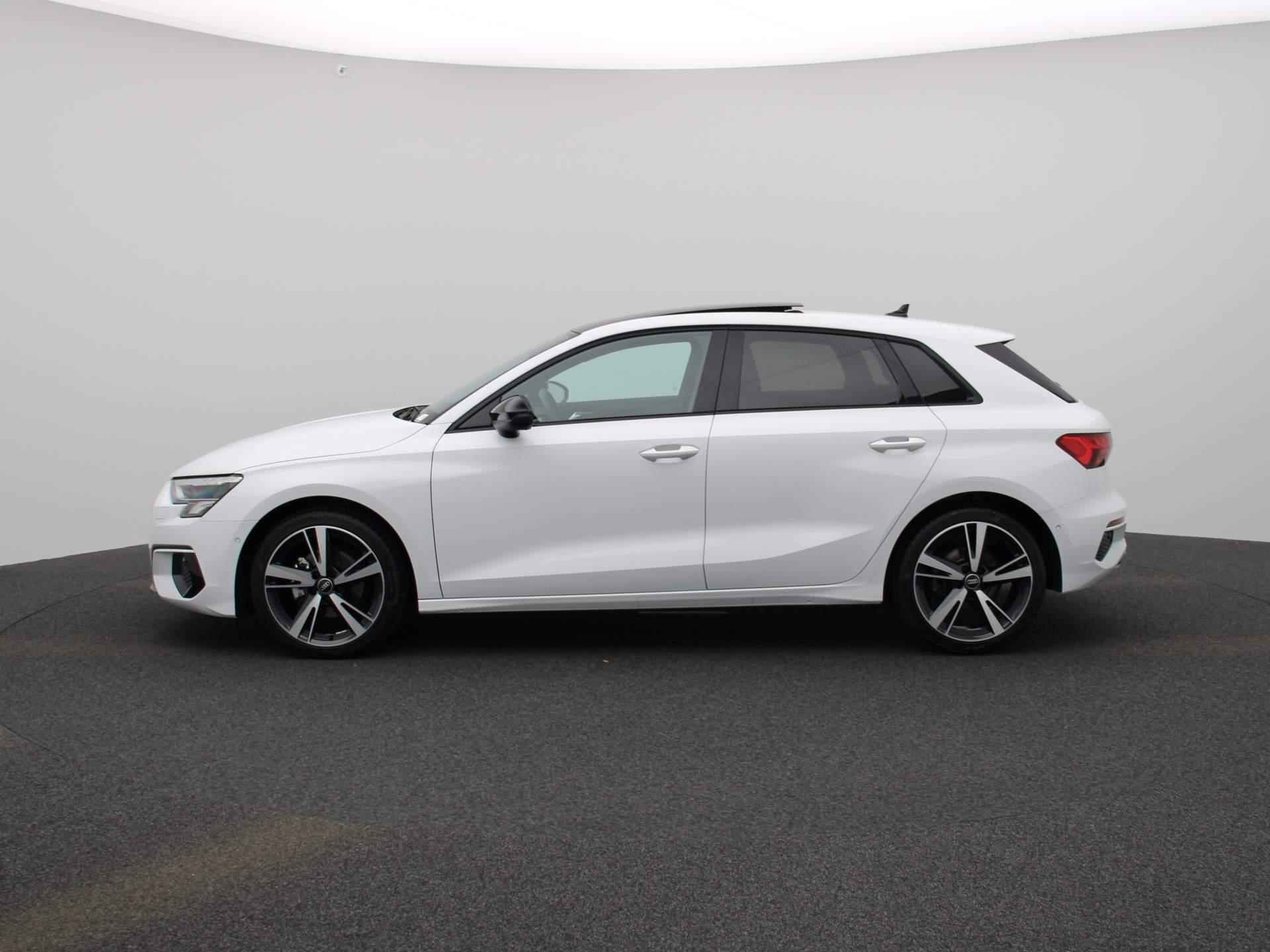 Audi A3 Sportback 35 TFSI Advanced edition 150 PK | Automaat| Panoramadak | Adaptive Cruise Control | Trekhaak | Climate Control | Stoelverwarming | Parkeersensoren | Virtual Cockpit | Memory | LED | Lichtmetalen velgen | Privacy glass | Elektrische kofferklep | - 4/47