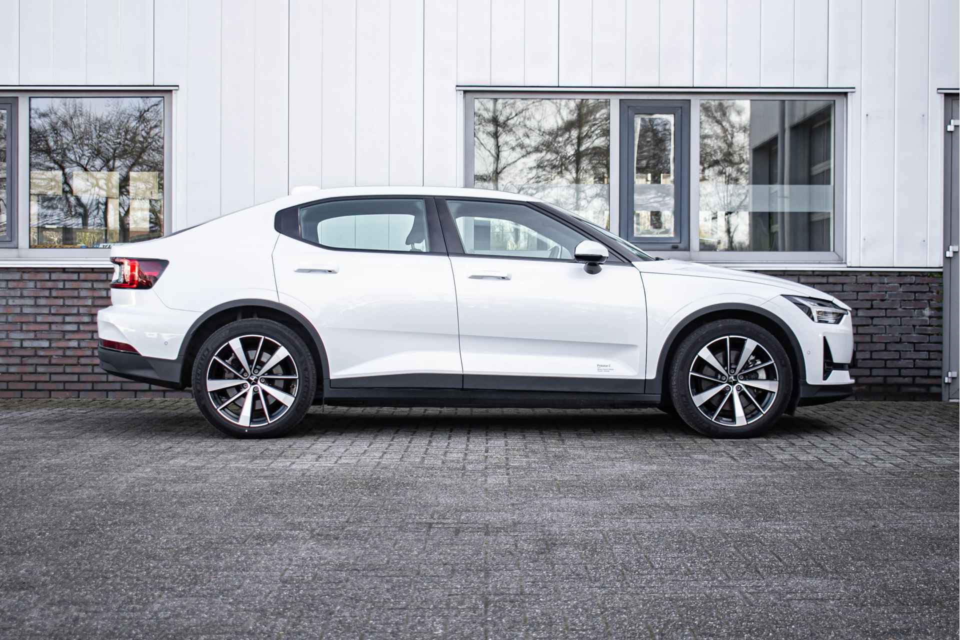 Polestar 2 Long Range Dual Motor 78 kWh - 10/28