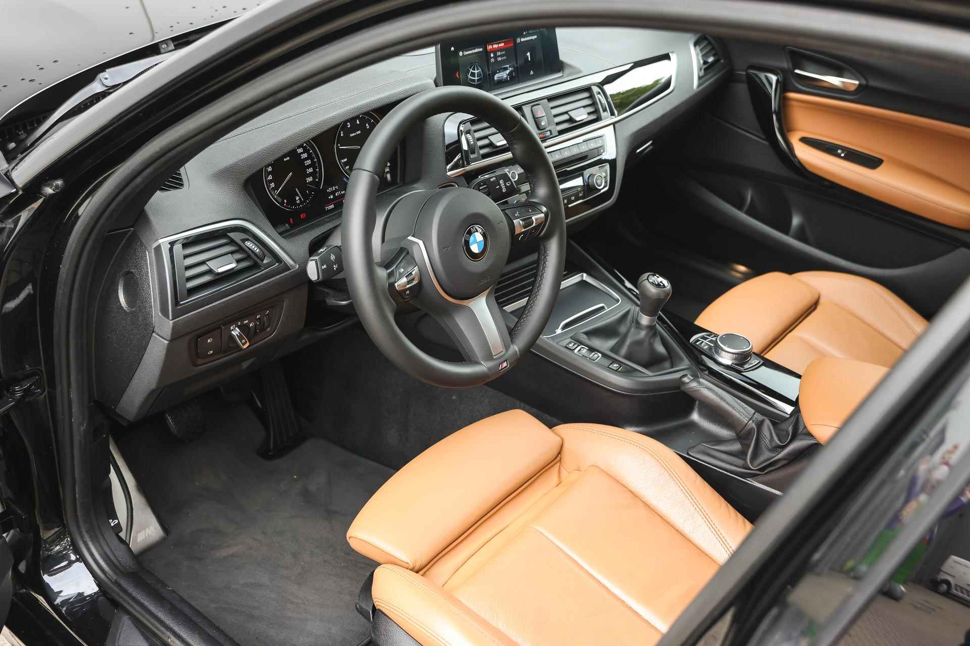 BMW 1-serie 116i High Executive M Sport / Schuif-kanteldak / Sportstoelen / Stoelverwarming / LED / Cruise Control / Navigatie Professional / M Sportonderstel - 11/29