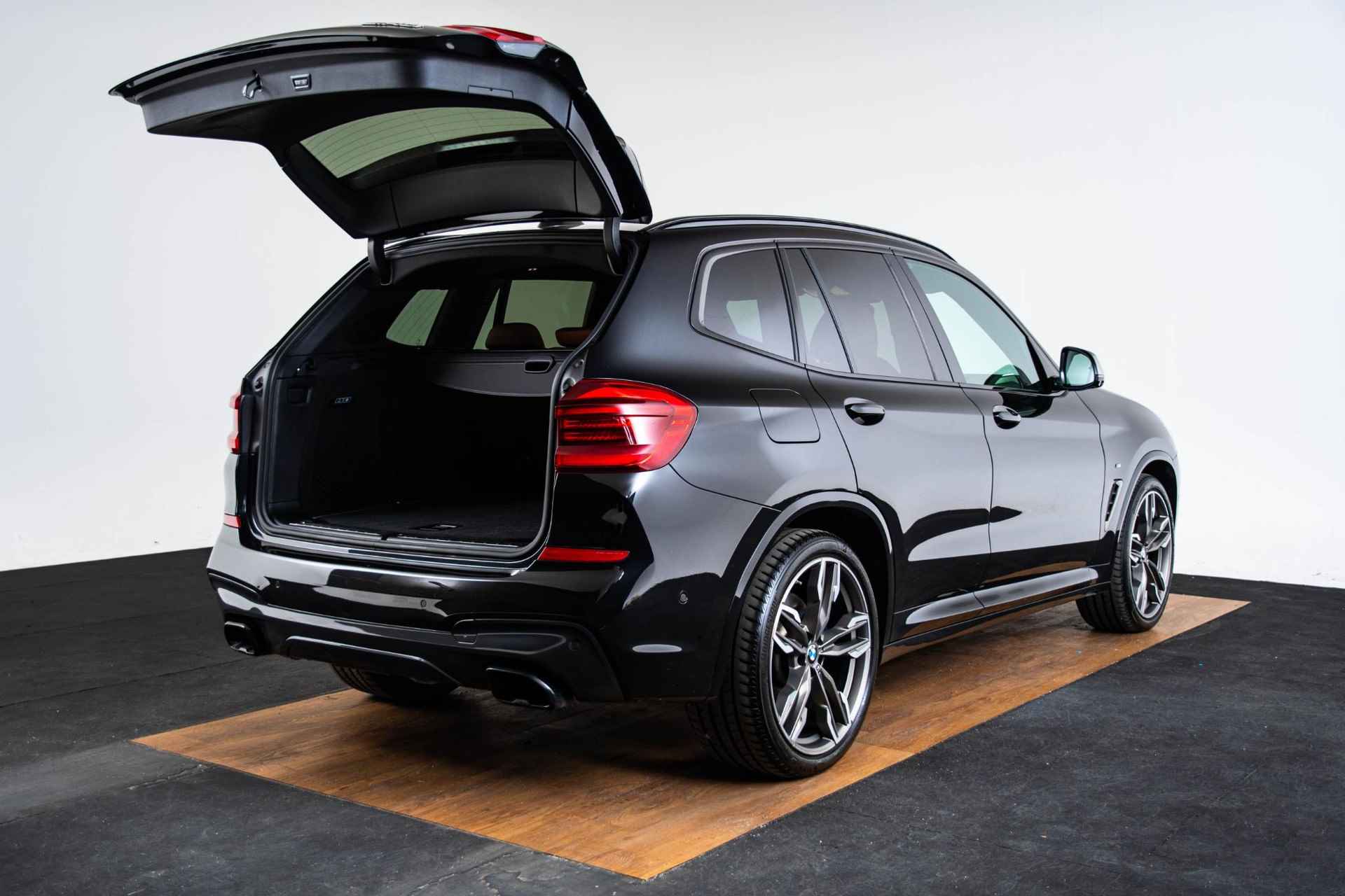 BMW X3 M40i xDrive High Executive Trekhaak - Panoramadak - Elektrisch verstelbare/verwarmde voorstoelen - Parking/Driving Assistant Plus - Comfort Acces - Head Up - Harman Kardon - Sportstoelen - Automatisch dimmende binnen/buitenspiegel - - 12/74