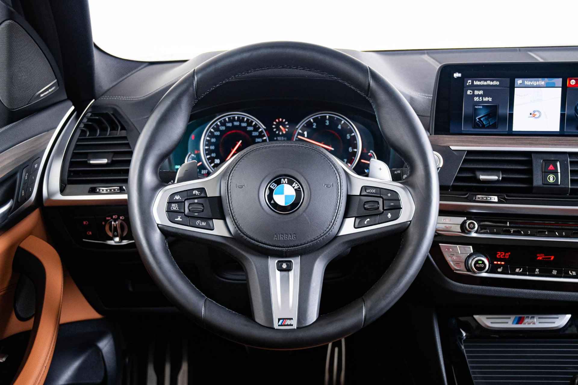 BMW X3 M40i xDrive High Executive Trekhaak - Panoramadak - Elektrisch verstelbare/verwarmde voorstoelen - Parking/Driving Assistant Plus - Comfort Acces - Head Up - Harman Kardon - Sportstoelen - Automatisch dimmende binnen/buitenspiegel - - 49/74