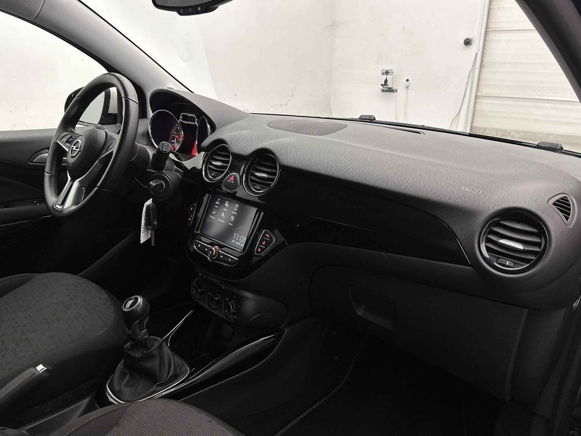 Opel ADAM 90pk Turbo Jam Favourite | Navigatie via Apple Carplay/Android Auto | Parkeersensoren Achter | LED Dagrijverlichting | DAB Ontvanger | Lederen Stuurwiel | Start/Stop Systeem | Airco | Cruise Control | 16" Lichtmetalen Velgen | - 14/36