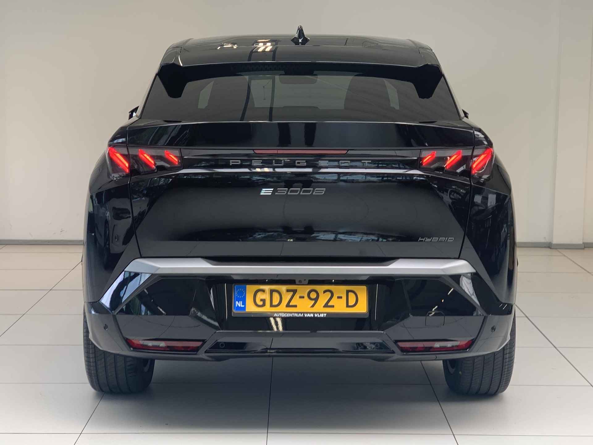 Peugeot e-3008 GT 73 kWh | 360° Camera | Cruise Control Adaptief | Focal HiFi | Navigatie | Apple CarPlay | Android Auto | - 4/38