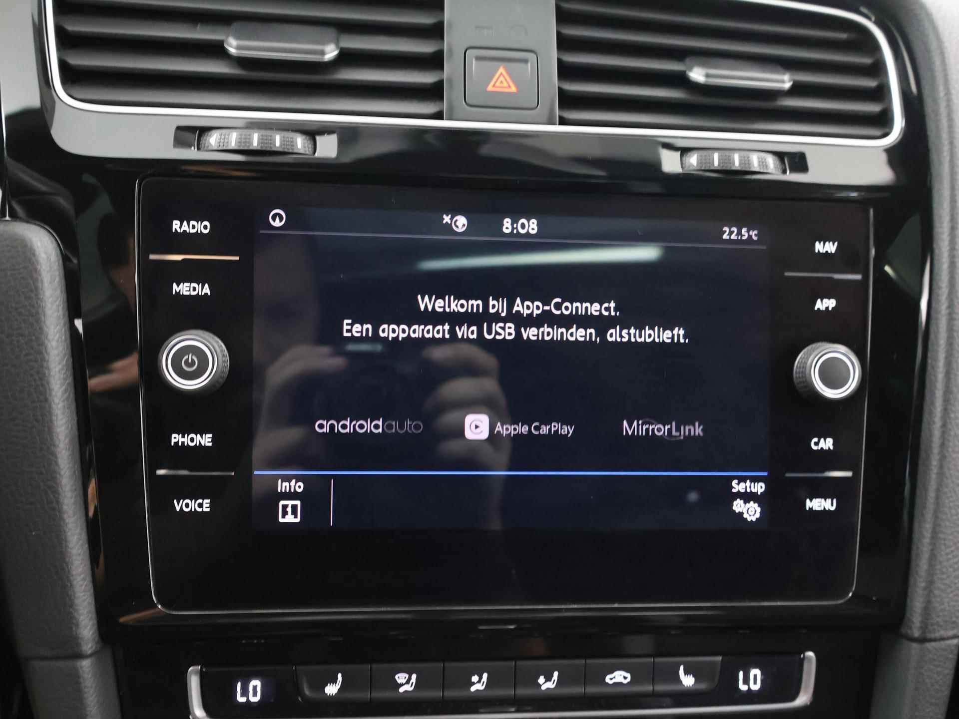 Volkswagen Golf 1.5 TSI Highline Business R | R-Line | Panoramadak | Adaptieve Cruise Control | Navigatie | Privacy Glass | Sportstoelen | DAB | Digitaal Dashboard | Stoelverwarming | Apple CarPlay | Premium Audio | LED | - 19/42