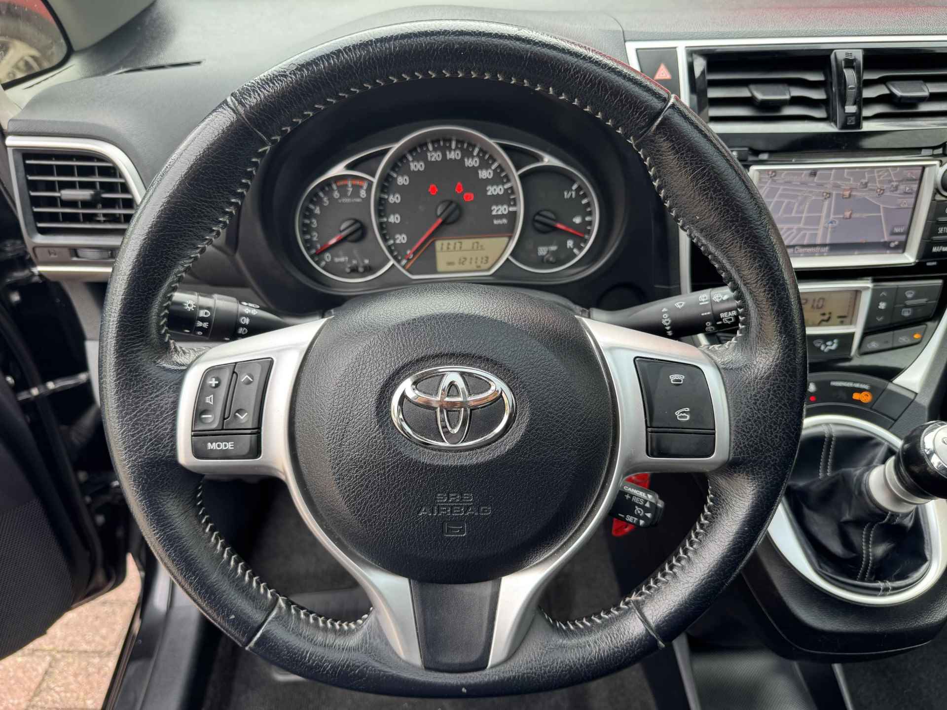 Toyota Verso-S 1.3 VVT-i Trend met Trekhaak, Navigatie en Cruise control - 12/30