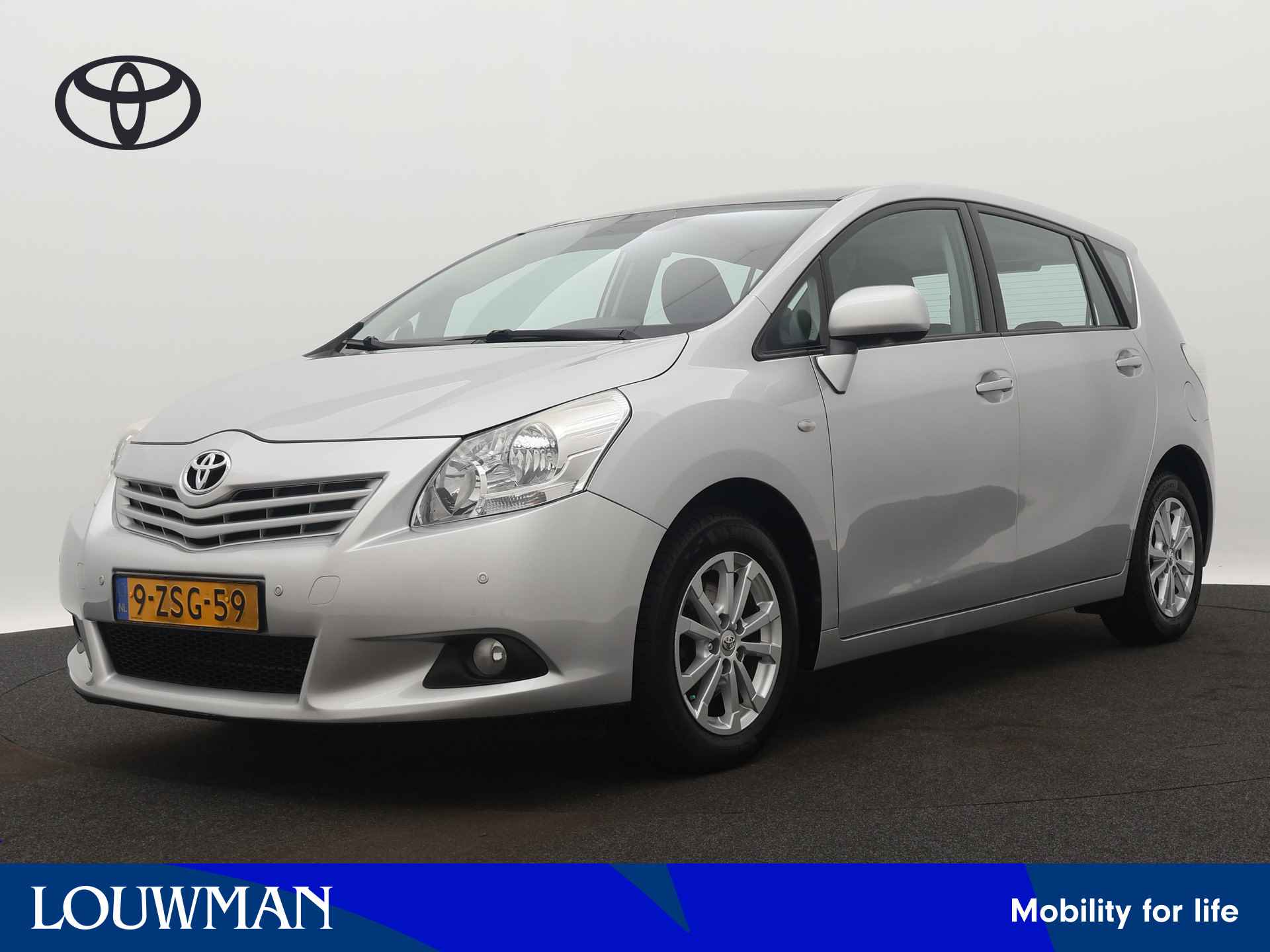 Toyota Verso 1.8 VVT-i Business Limited | Panoramadak | Trekhaak | Automaat | Lage km stand | - 1/45