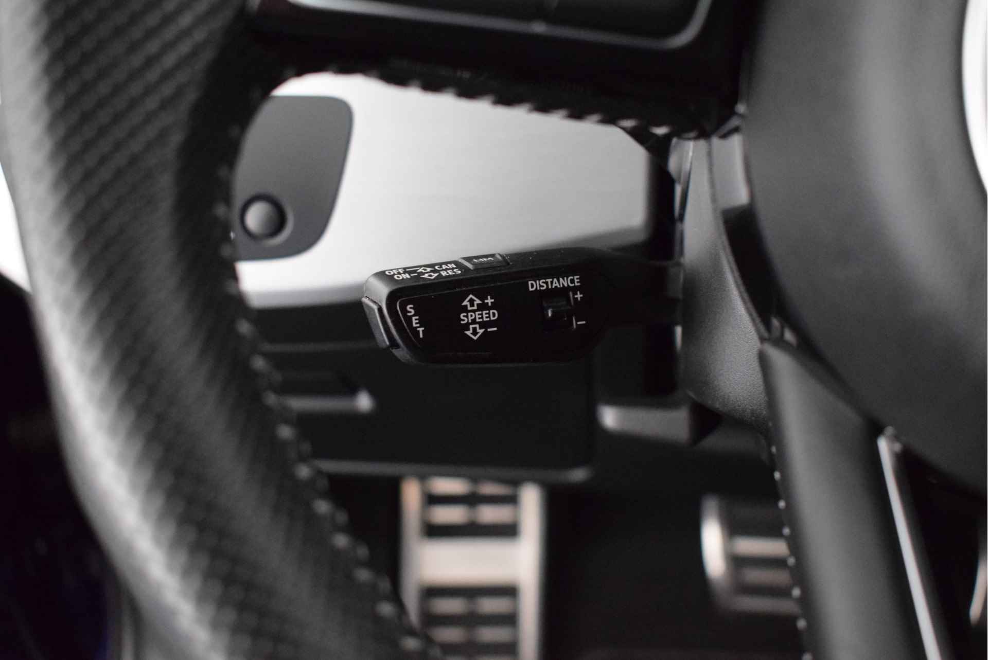Audi A4 Avant 35 TDI 164pk S-Tronic 2x S-Line Virtual Cockpit Stoelverwarming Camera Led Navigatie - 14/54