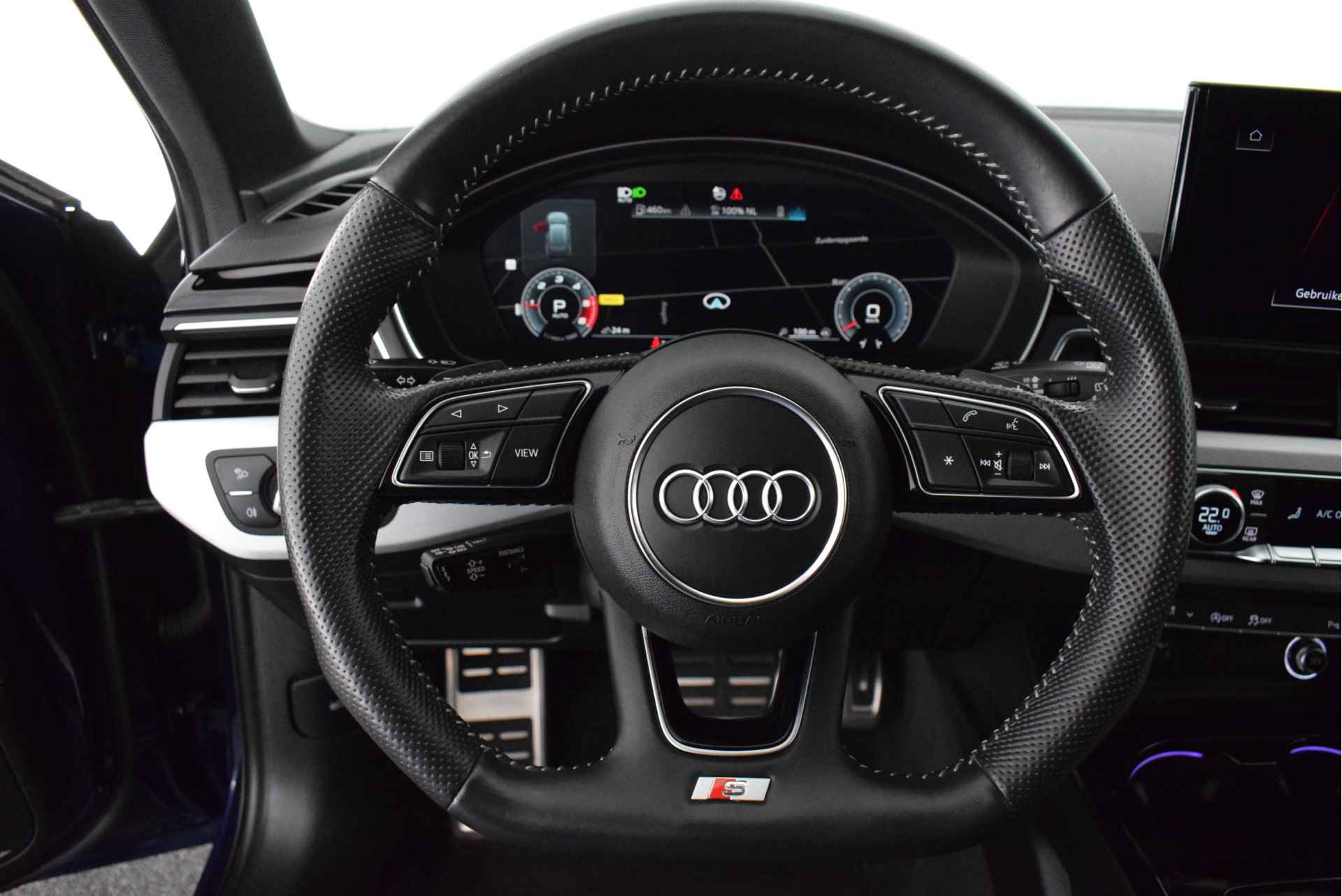 Audi A4 Avant 35 TDI 164pk S-Tronic 2x S-Line Virtual Cockpit Stoelverwarming Camera Led Navigatie - 16/54