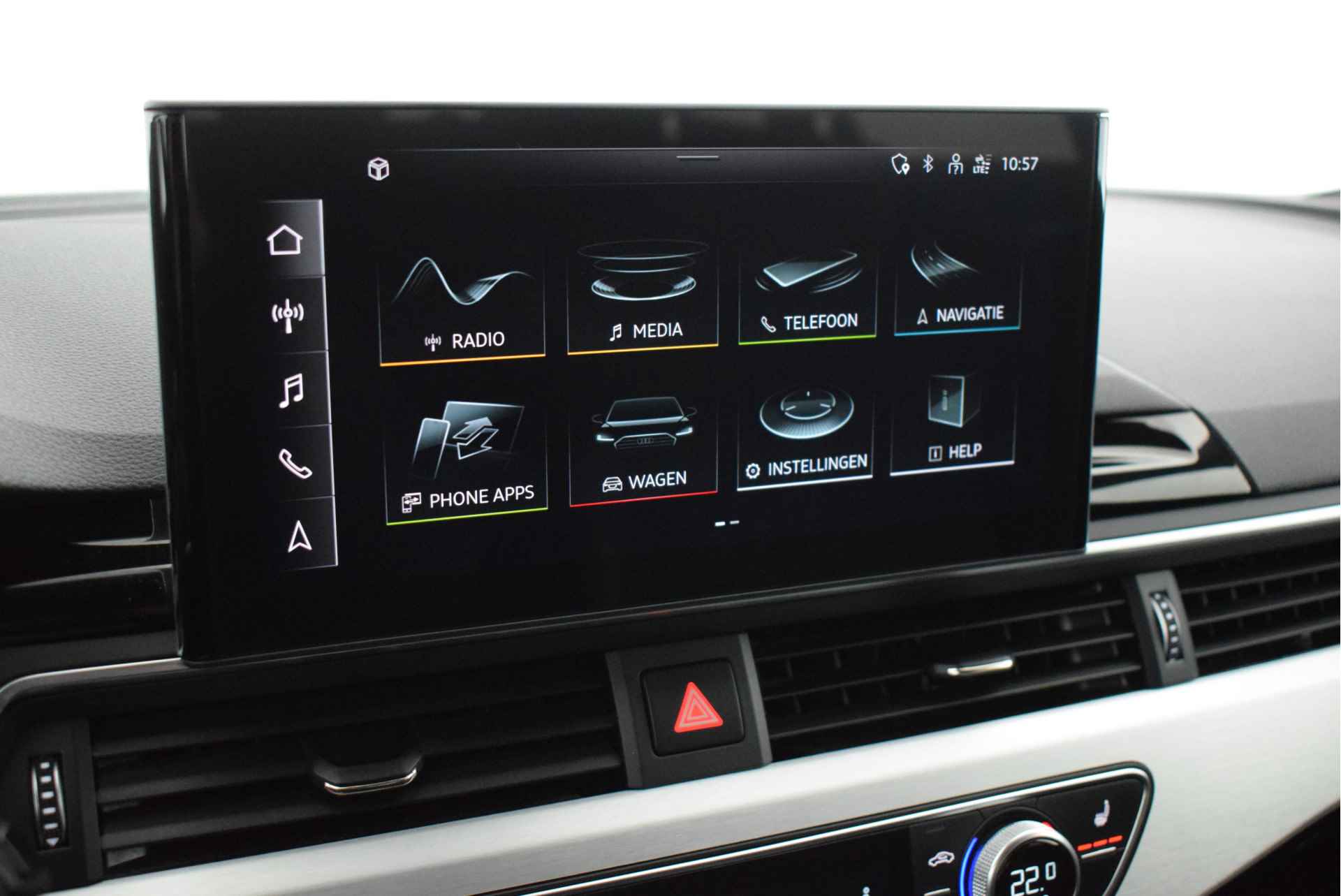 Audi A4 Avant 35 TDI 164pk S-Tronic 2x S-Line Virtual Cockpit Stoelverwarming Camera Led Navigatie - 26/54