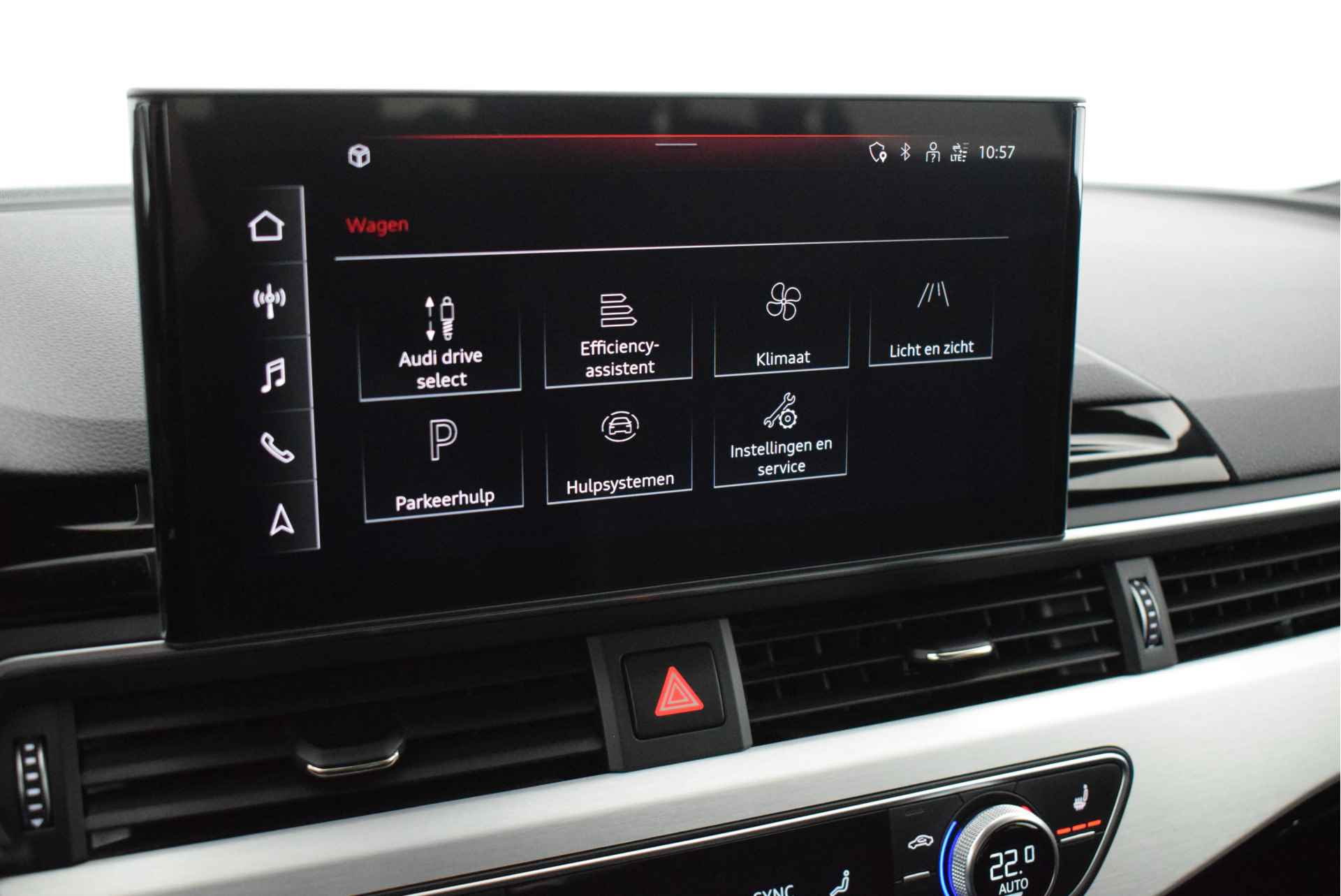 Audi A4 Avant 35 TDI 164pk S-Tronic 2x S-Line Virtual Cockpit Stoelverwarming Camera Led Navigatie - 29/54