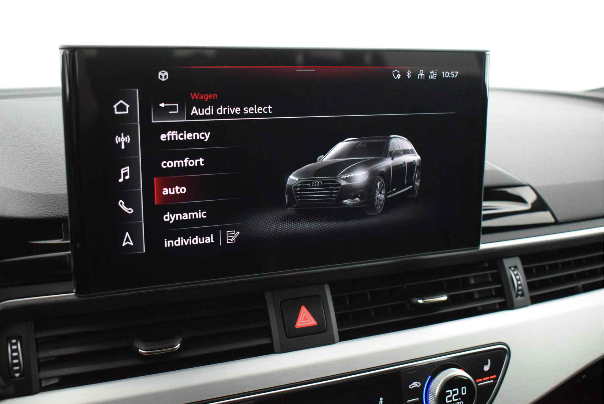 Audi A4 Avant 35 TDI 164pk S-Tronic 2x S-Line Virtual Cockpit Stoelverwarming Camera Led Navigatie - 30/54