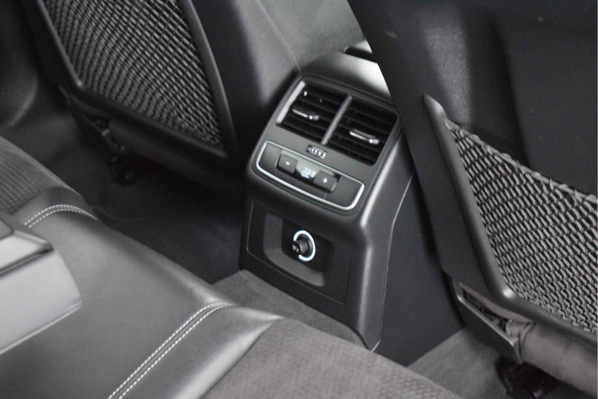 Audi A4 Avant 35 TDI 164pk S-Tronic 2x S-Line Virtual Cockpit Stoelverwarming Camera Led Navigatie - 41/54