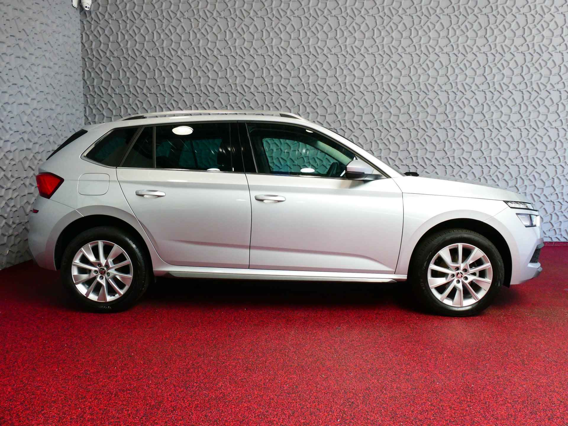 Škoda Kamiq 1.5 TSI 150PK STYLE VIR.COCKPIT ADAP.CRUISE LED PDC CARPLAY LMV LED V+A STOELVERW. ADAP.CRUISE 09/2023 - 54/70