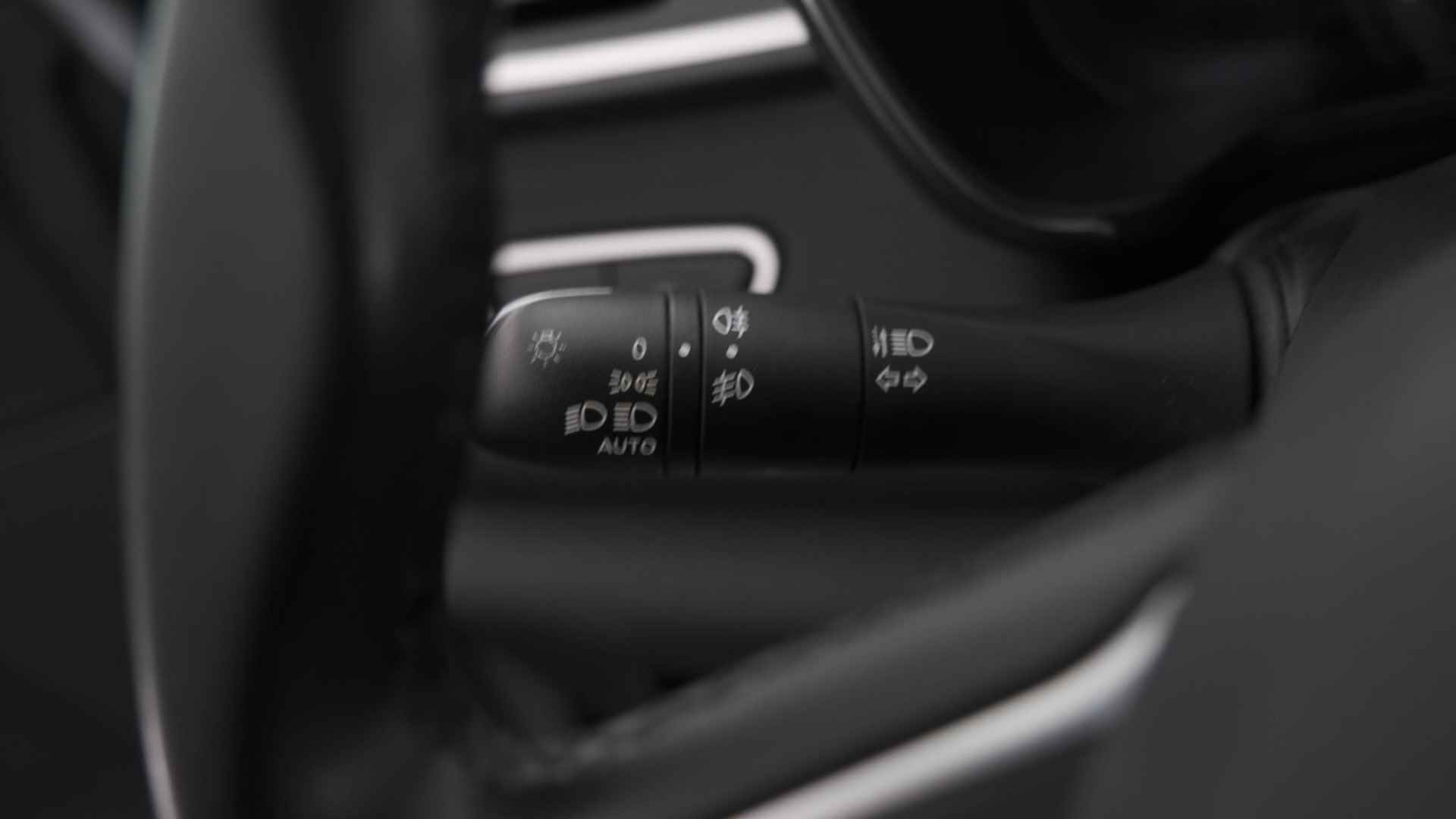 Renault Kadjar TCe 140 EDC Intens | Camera | Cruise Control Adaptief | Panoramadak | Stoelverwarming | Navigatie - 26/58