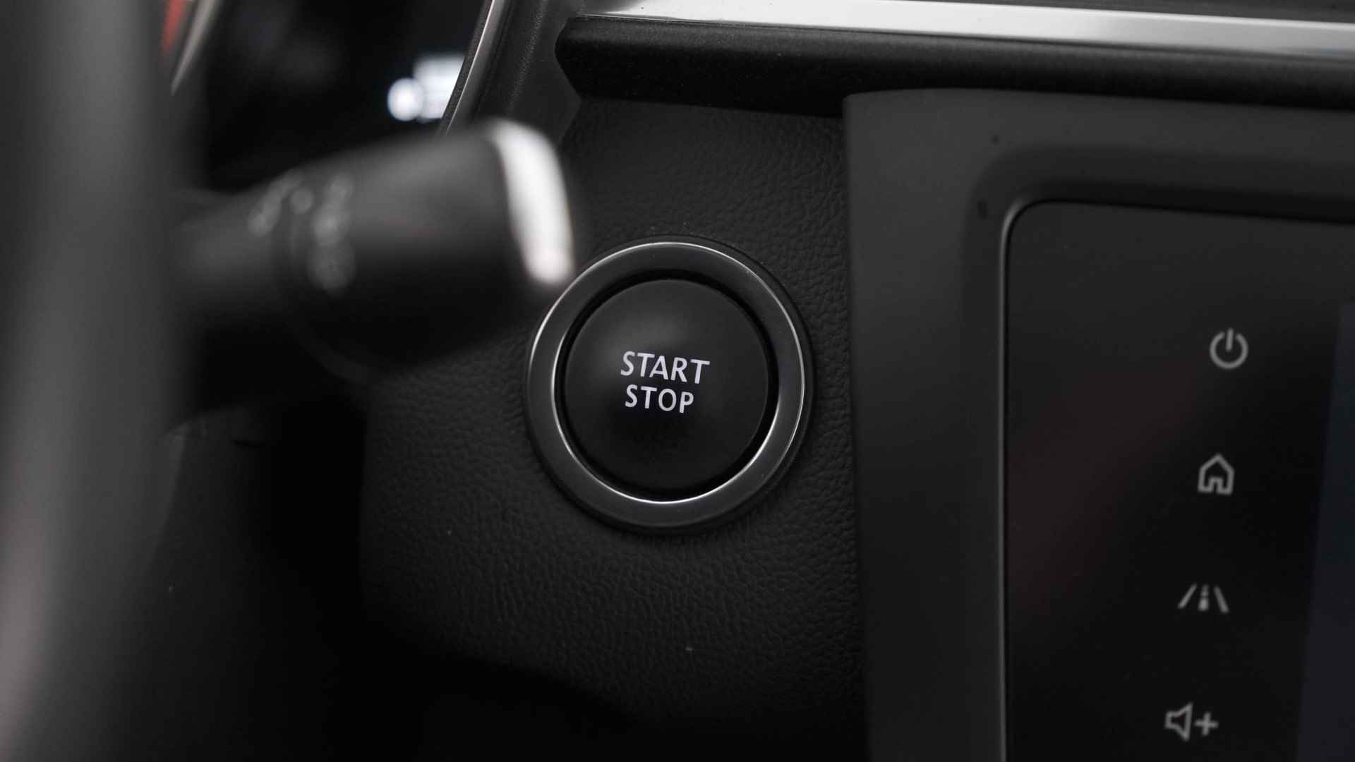 Renault Kadjar TCe 140 EDC Intens | Camera | Cruise Control Adaptief | Panoramadak | Stoelverwarming | Navigatie - 34/58
