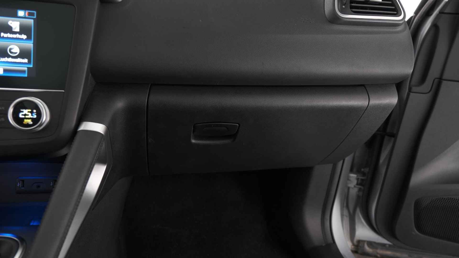 Renault Kadjar TCe 140 EDC Intens | Camera | Cruise Control Adaptief | Panoramadak | Stoelverwarming | Navigatie - 43/58