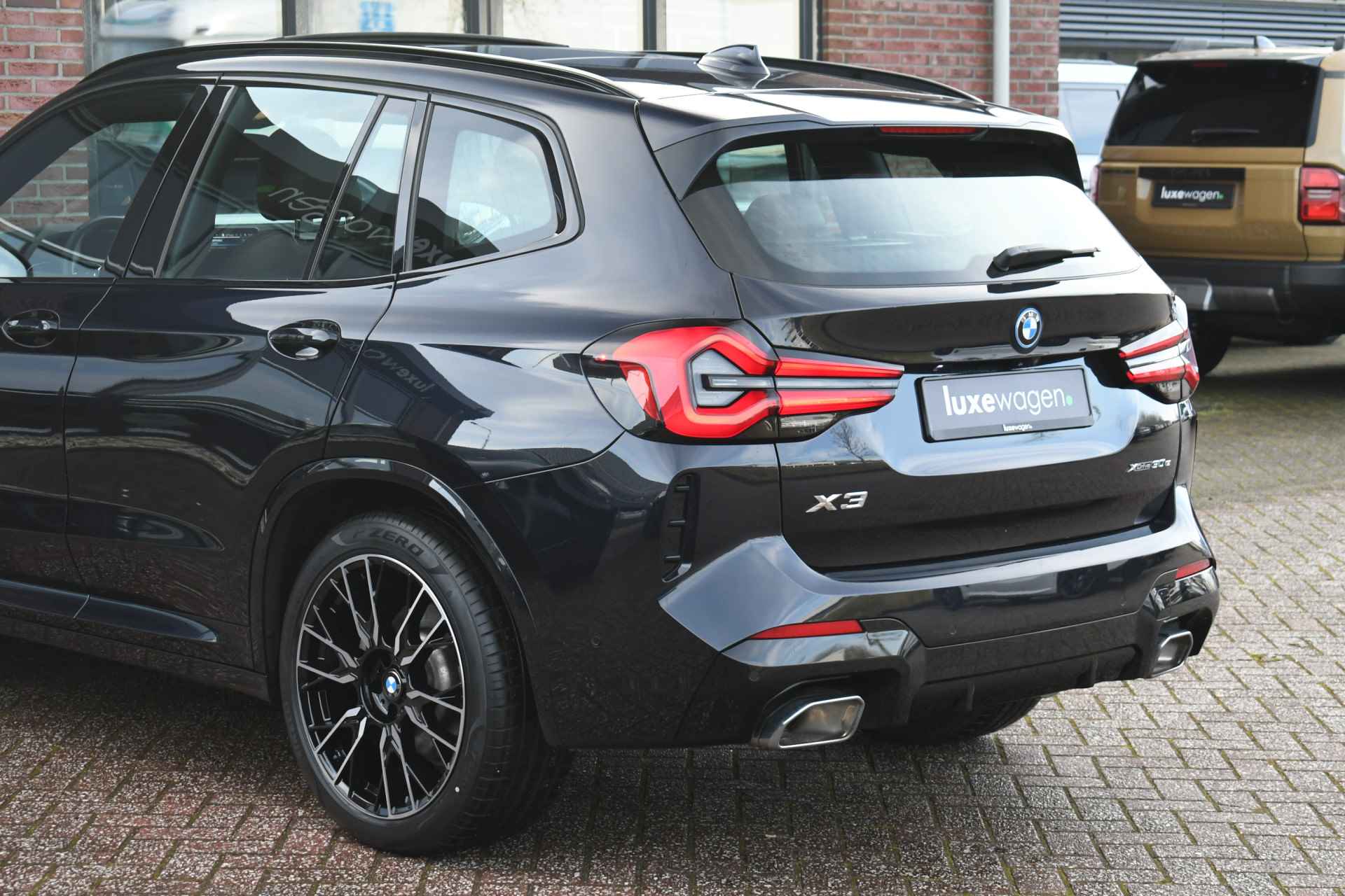 BMW X3 xDrive30e M-Sport Pano Trekh El-zetel Camera Gesture - 54/90