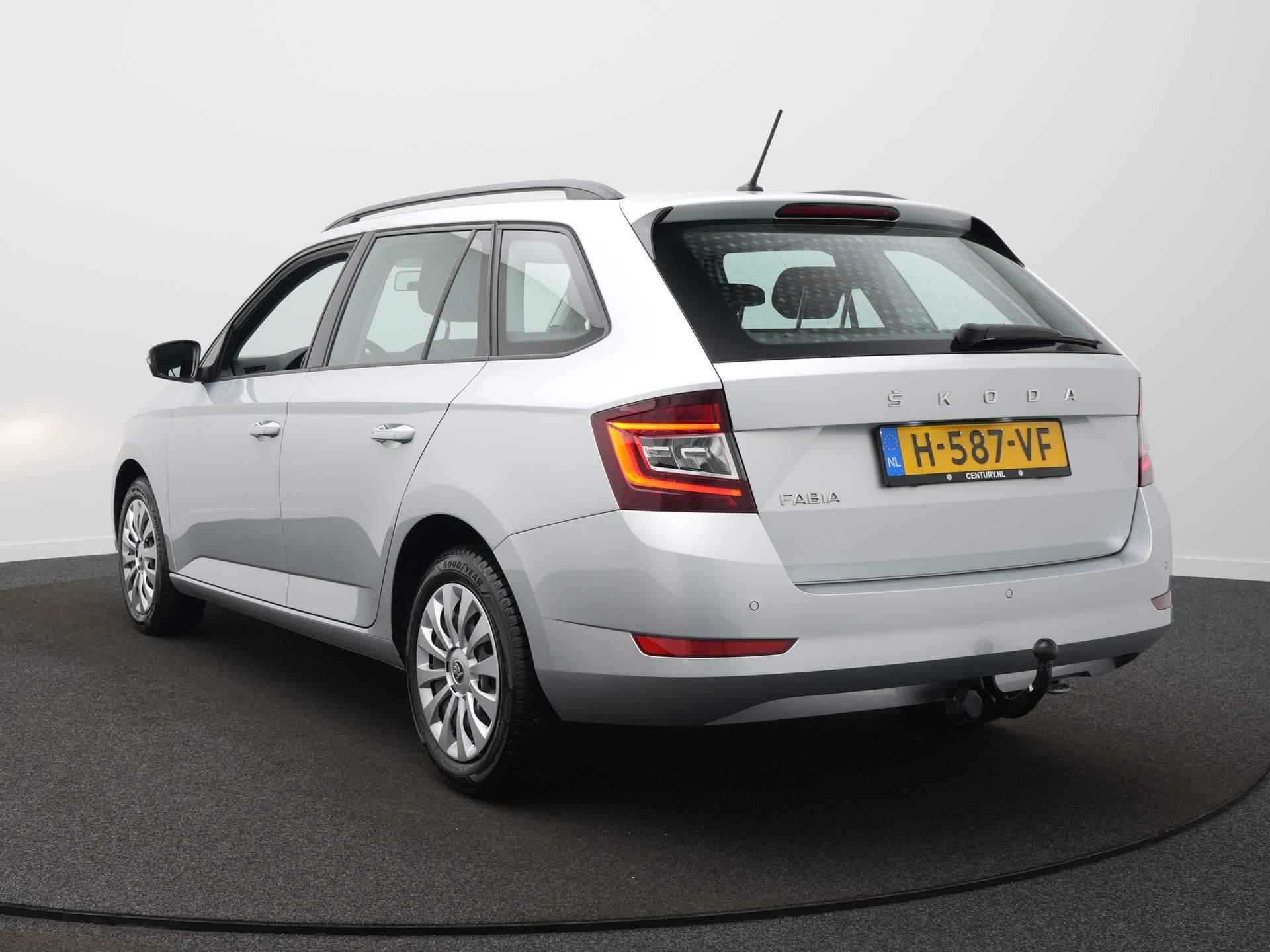 Skoda Fabia Combi 1.0 TSI Ambition Trekhaak - Navigatie - Cruise - Airco - 7/29