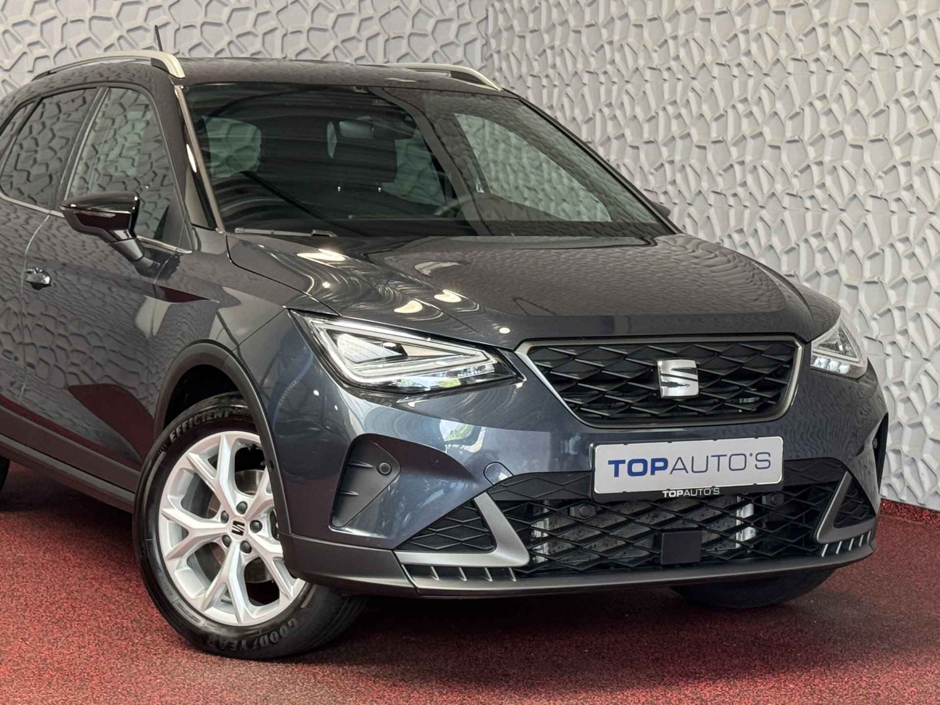 SEAT Arona TSI FR BI-COLOR 115PK LED VIR.COCKPIT CAMERA ADAP.CRUISE 17''LMV 07/2024 F-R 10x Seat Arona op voorraad - 51/75