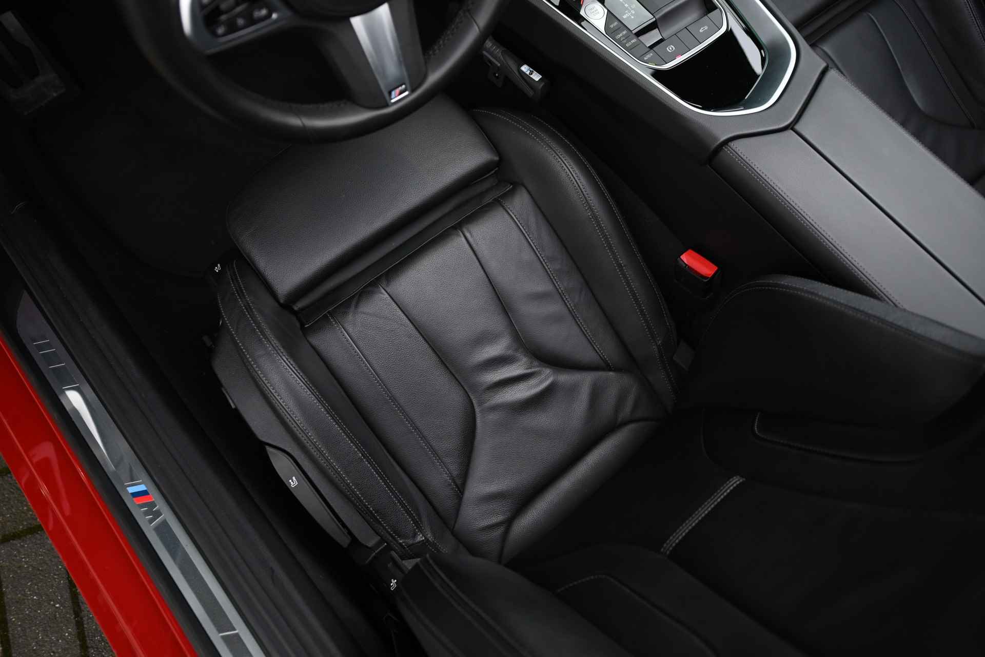 BMW Z4 Roadster sDrive20i High Executive M Sport Automaat / M Sportstoelen / Stoelverwarming / Cruise Control / Comfort Access / Driving Assistant / Live Cockpit Professional - 24/27