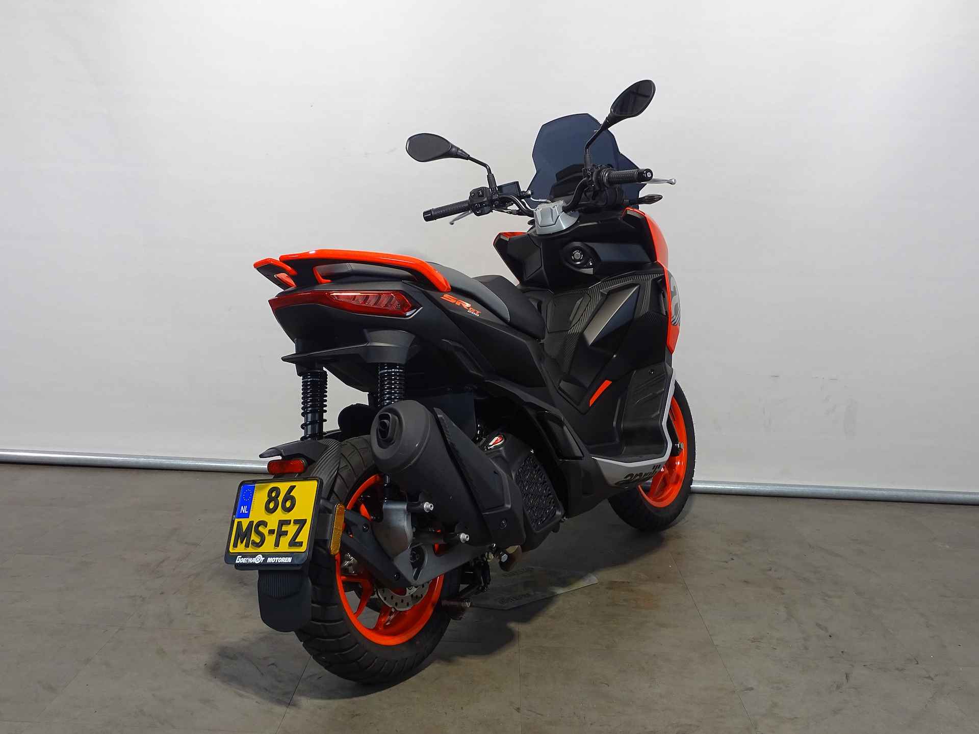 Aprilia SR GT SPORT 200 - 8/8