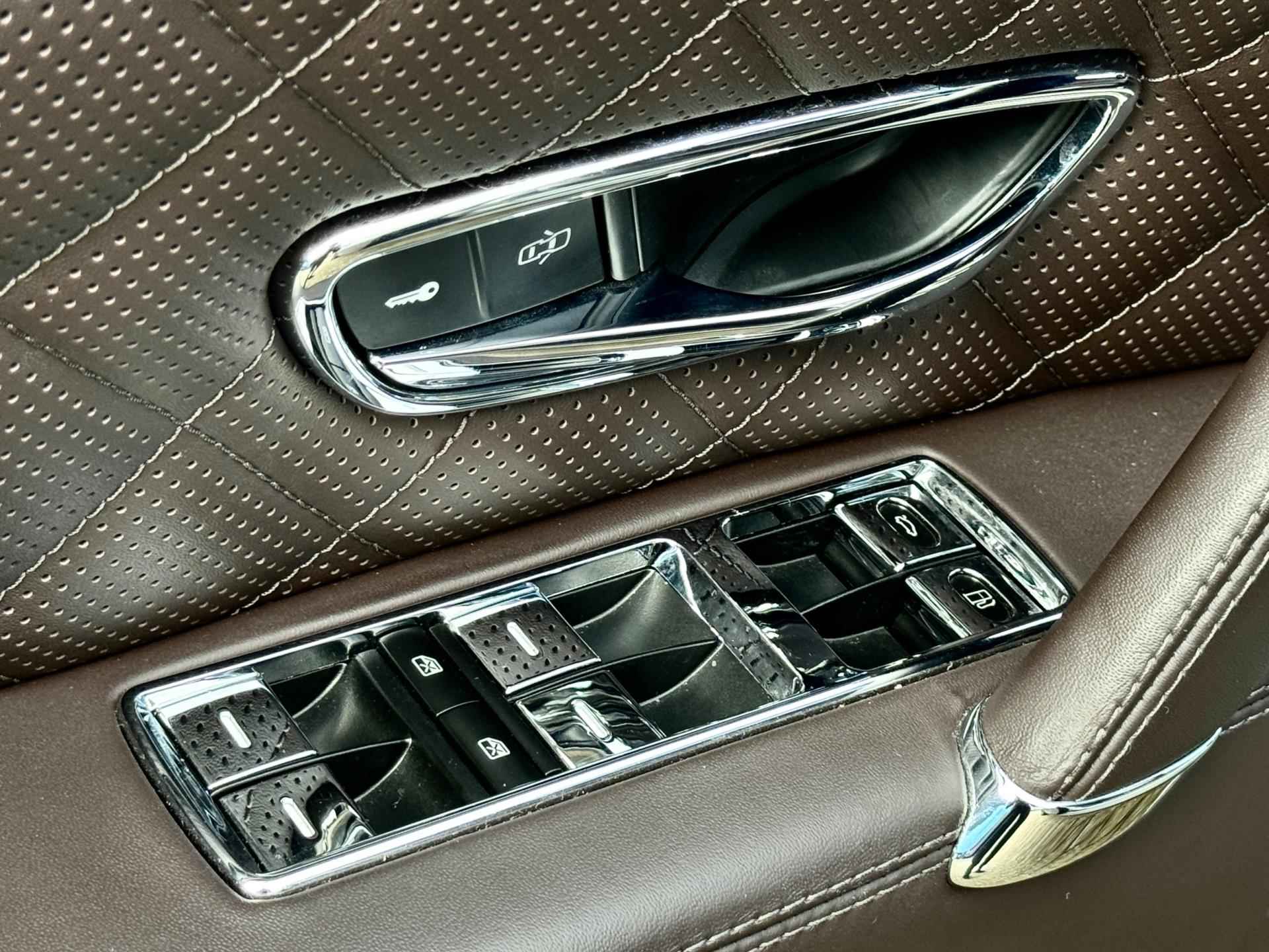 Bentley Flying Spur 4.0 V8S|Uniek|Adaptive cruise|Massage|Luxe leder|Koelkast|Stoel koeling+verwarming|Luxe|Dealeronderhouden - 35/80