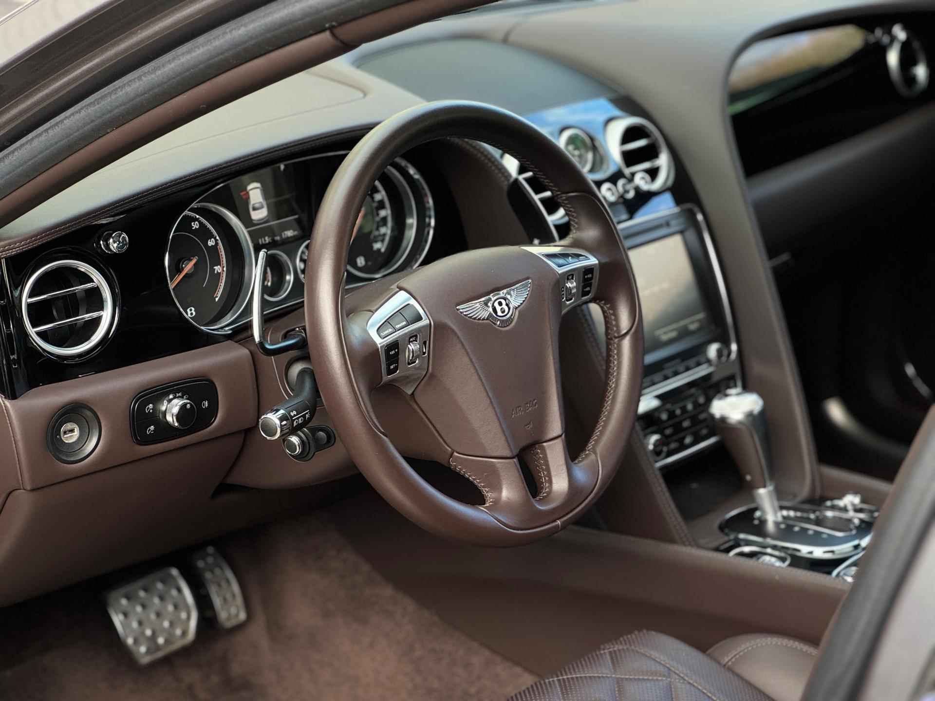 Bentley Flying Spur 4.0 V8S|Uniek|Adaptive cruise|Massage|Luxe leder|Koelkast|Stoel koeling+verwarming|Luxe|Dealeronderhouden - 36/80