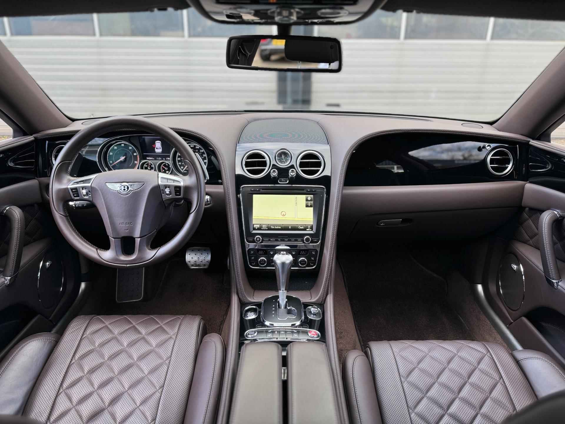 Bentley Flying Spur 4.0 V8S|Uniek|Adaptive cruise|Massage|Luxe leder|Koelkast|Stoel koeling+verwarming|Luxe|Dealeronderhouden - 47/80