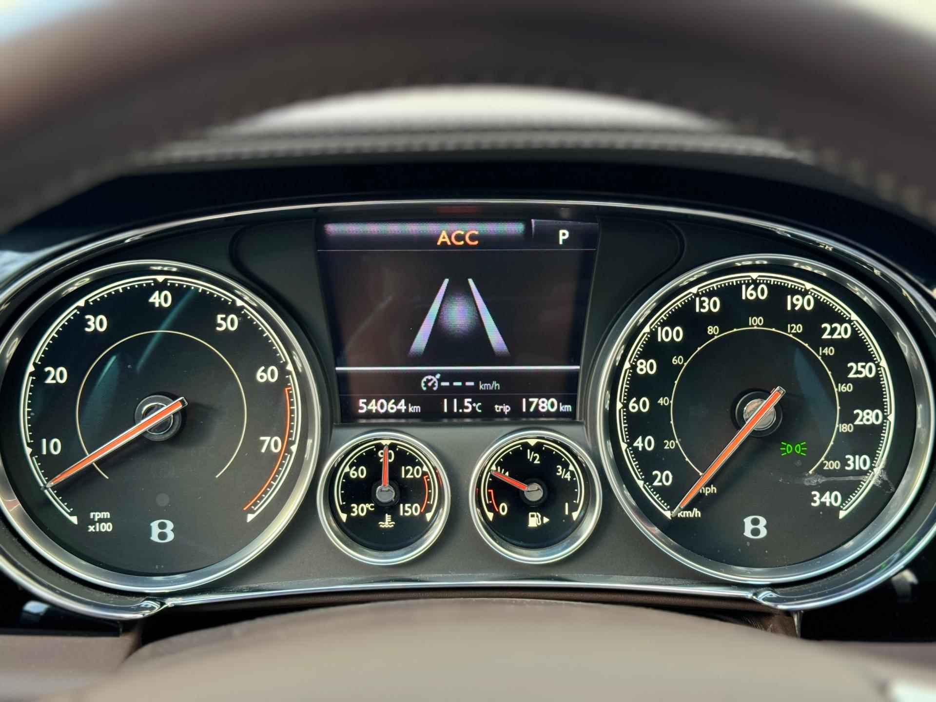Bentley Flying Spur 4.0 V8S|Uniek|Adaptive cruise|Massage|Luxe leder|Koelkast|Stoel koeling+verwarming|Luxe|Dealeronderhouden - 61/80