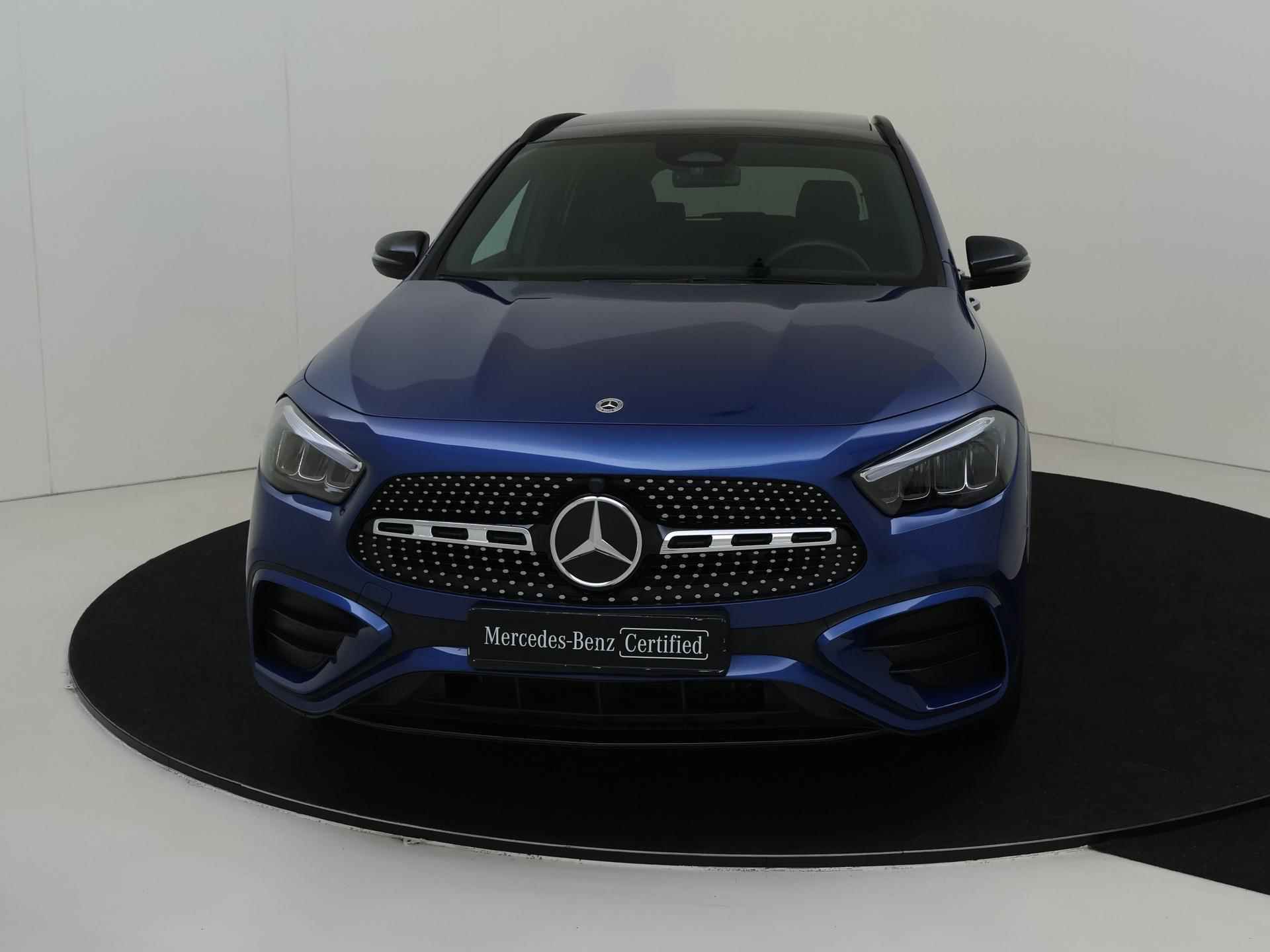 Mercedes-Benz GLA-klasse 250 e AMG Line / Panoramadak/ Night/ 20 inch/ Memory/ Winter Pack - 9/35