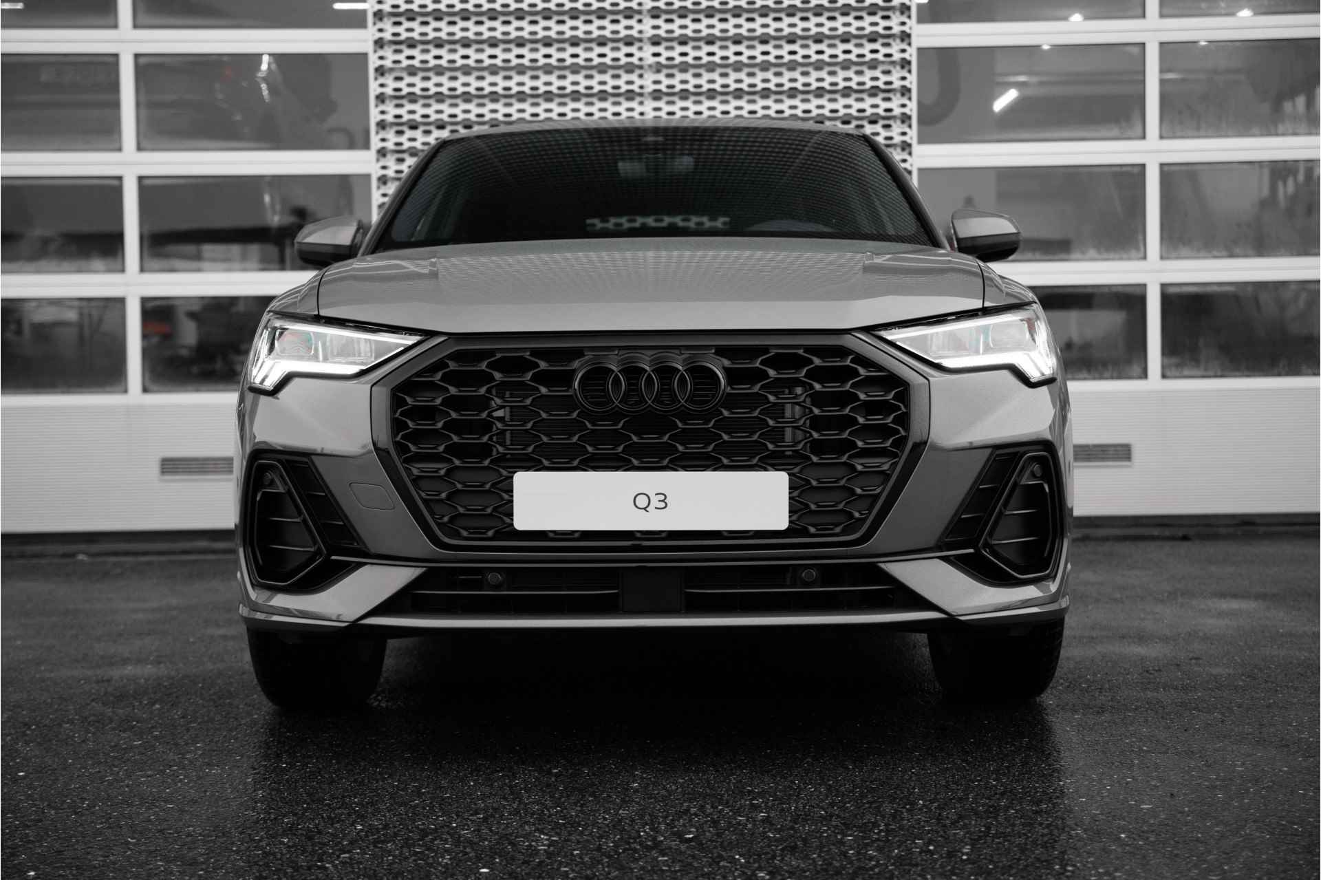 Audi Q3 Sportback 45 TFSI e S Edition | Leder | Adaptive cruise | Keyless | Stoelverwarming | Ambient plus - 4/59