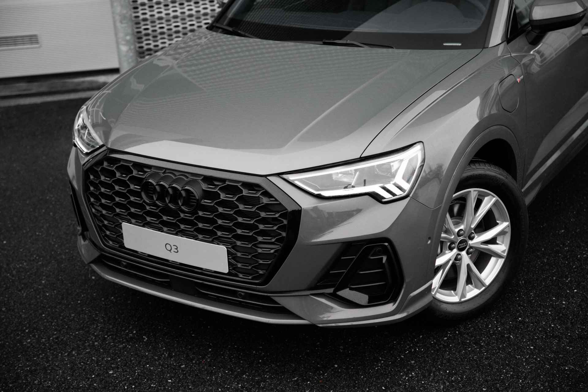 Audi Q3 Sportback 45 TFSI e S Edition | Leder | Adaptive cruise | Keyless | Stoelverwarming | Ambient plus - 17/59