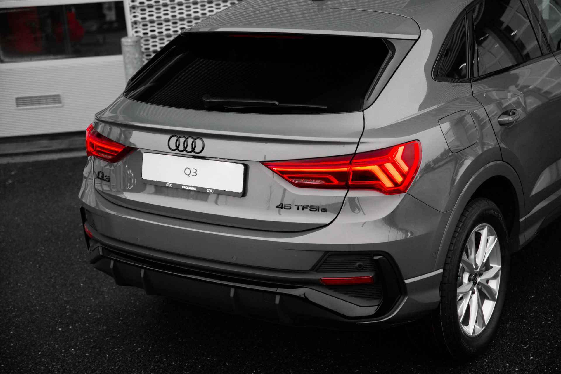 Audi Q3 Sportback 45 TFSI e S Edition | Leder | Adaptive cruise | Keyless | Stoelverwarming | Ambient plus - 19/59