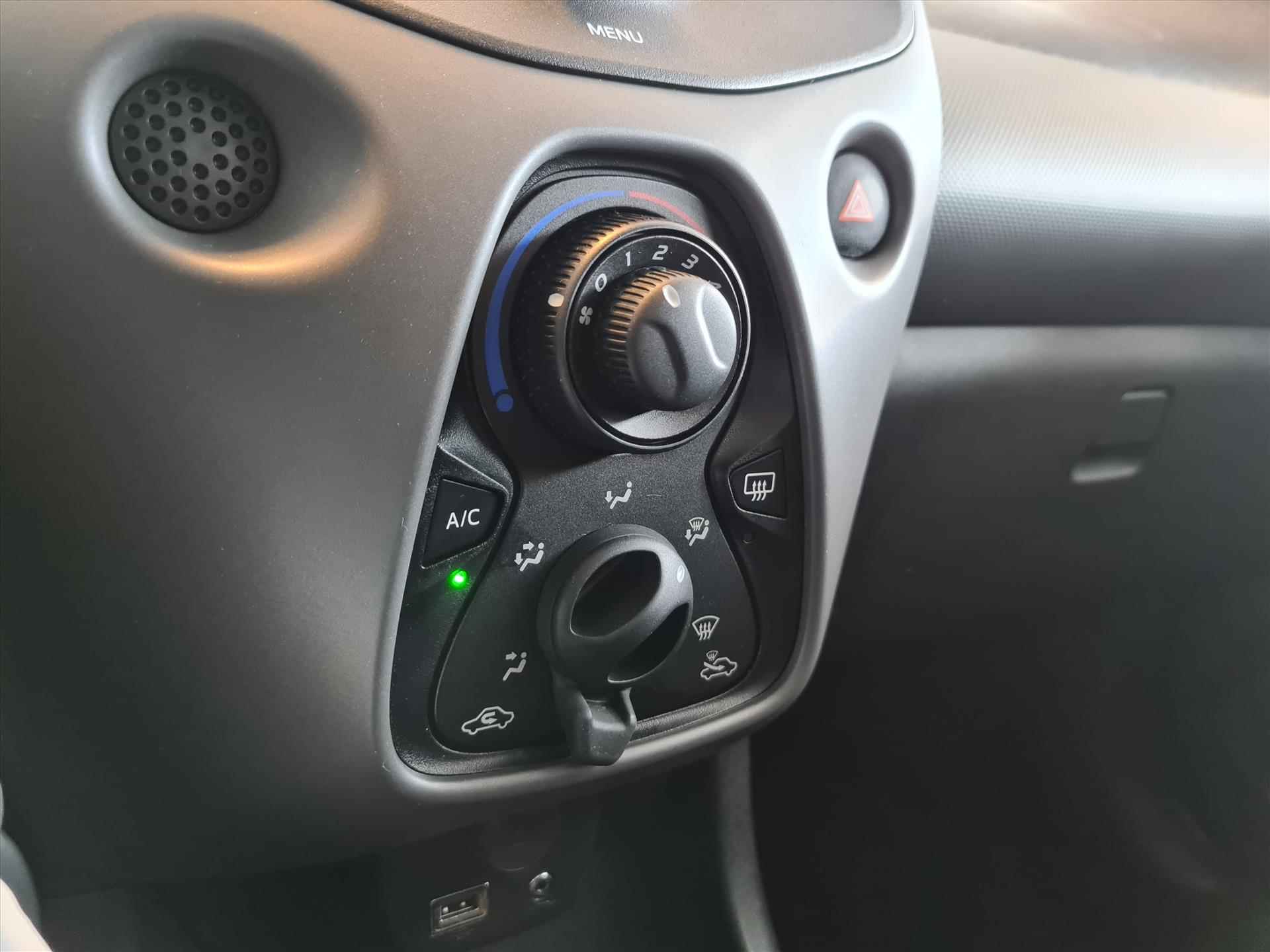 PEUGEOT 108 1.0 e-VTi 72pk 5D Active AIRCO BLUETOOTH - 21/25