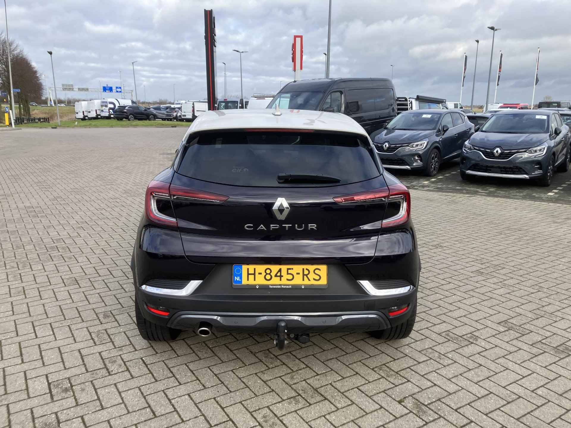 Renault Captur 1.3 TCe 155 PK Automaat Initiale Paris | Trekhaak | - 8/17