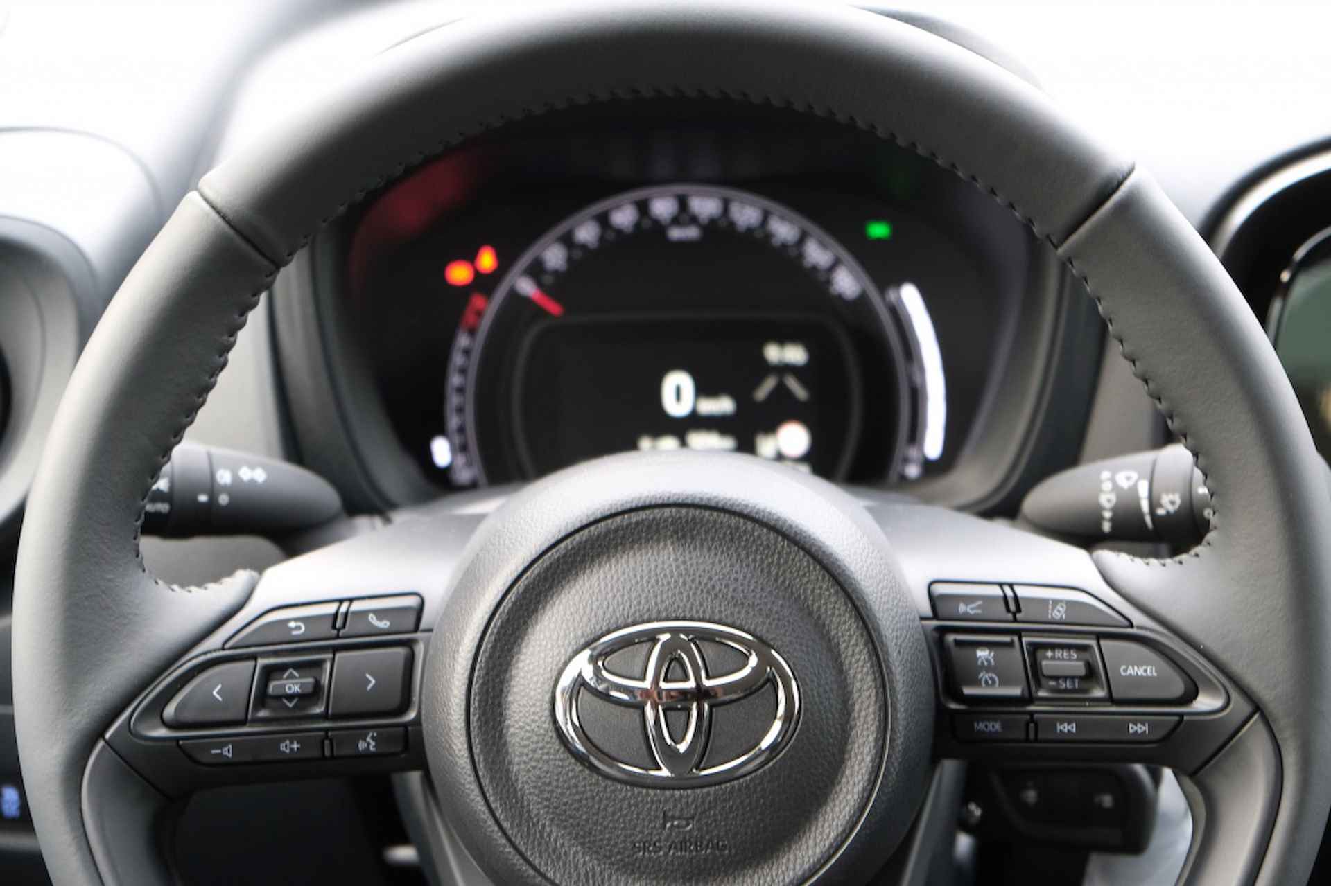 Toyota Aygo X 1.0 VVT-i MT Play | Apple CarPlay / Android Auto | Airco | Safet - 11/40