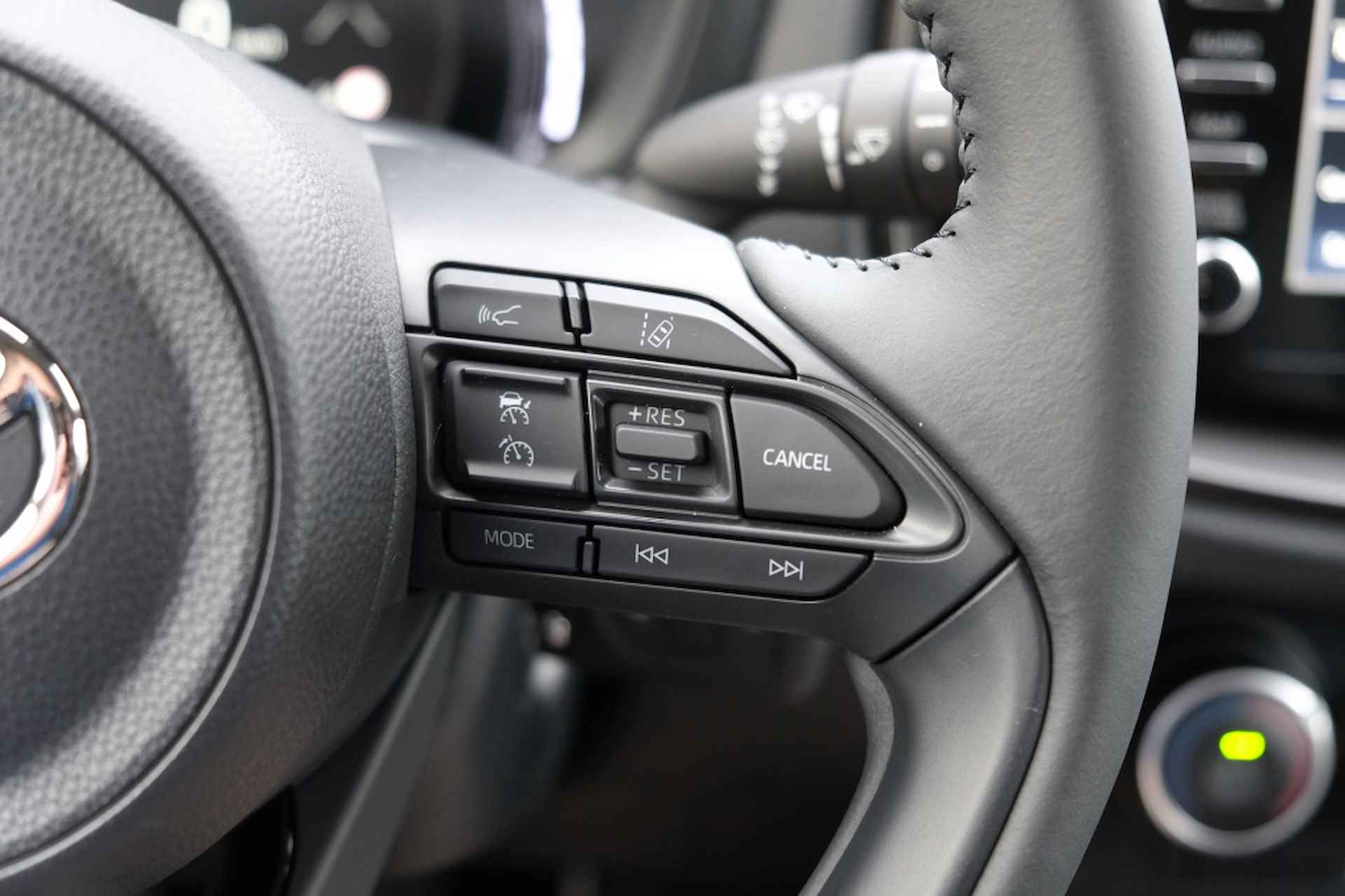 Toyota Aygo X 1.0 VVT-i MT Play | Apple CarPlay / Android Auto | Airco | Safet - 19/40