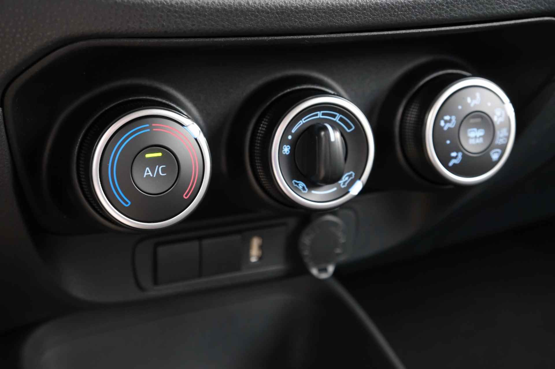 Toyota Aygo X 1.0 VVT-i MT Play | Apple CarPlay / Android Auto | Airco | Safet - 21/40