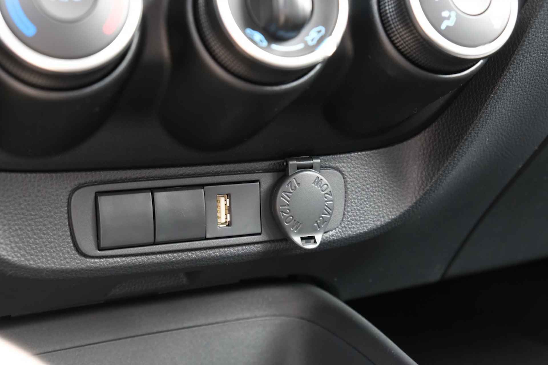 Toyota Aygo X 1.0 VVT-i MT Play | Apple CarPlay / Android Auto | Airco | Safet - 28/40
