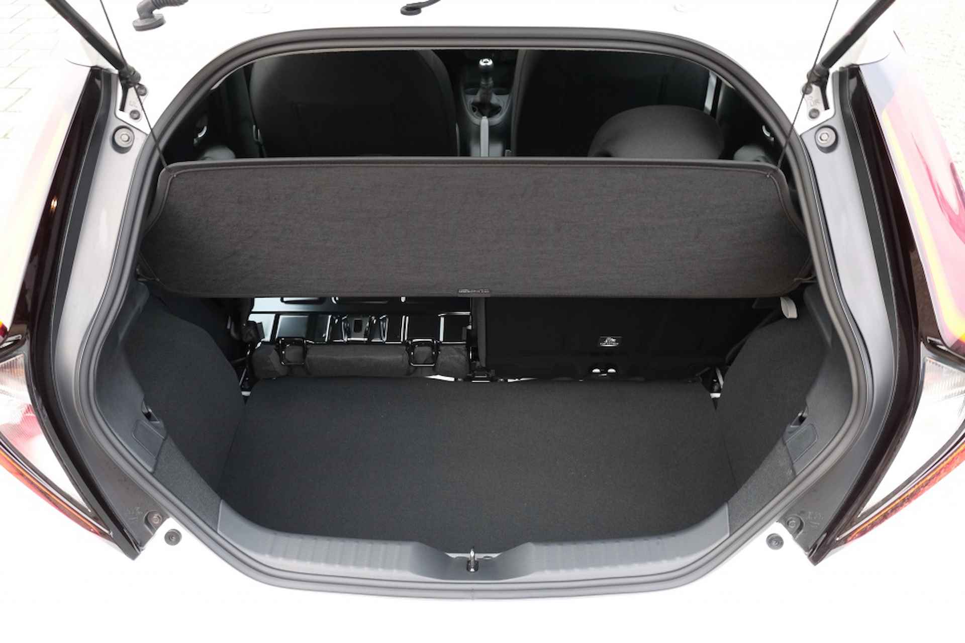 Toyota Aygo X 1.0 VVT-i MT Play | Apple CarPlay / Android Auto | Airco | Safet - 30/40