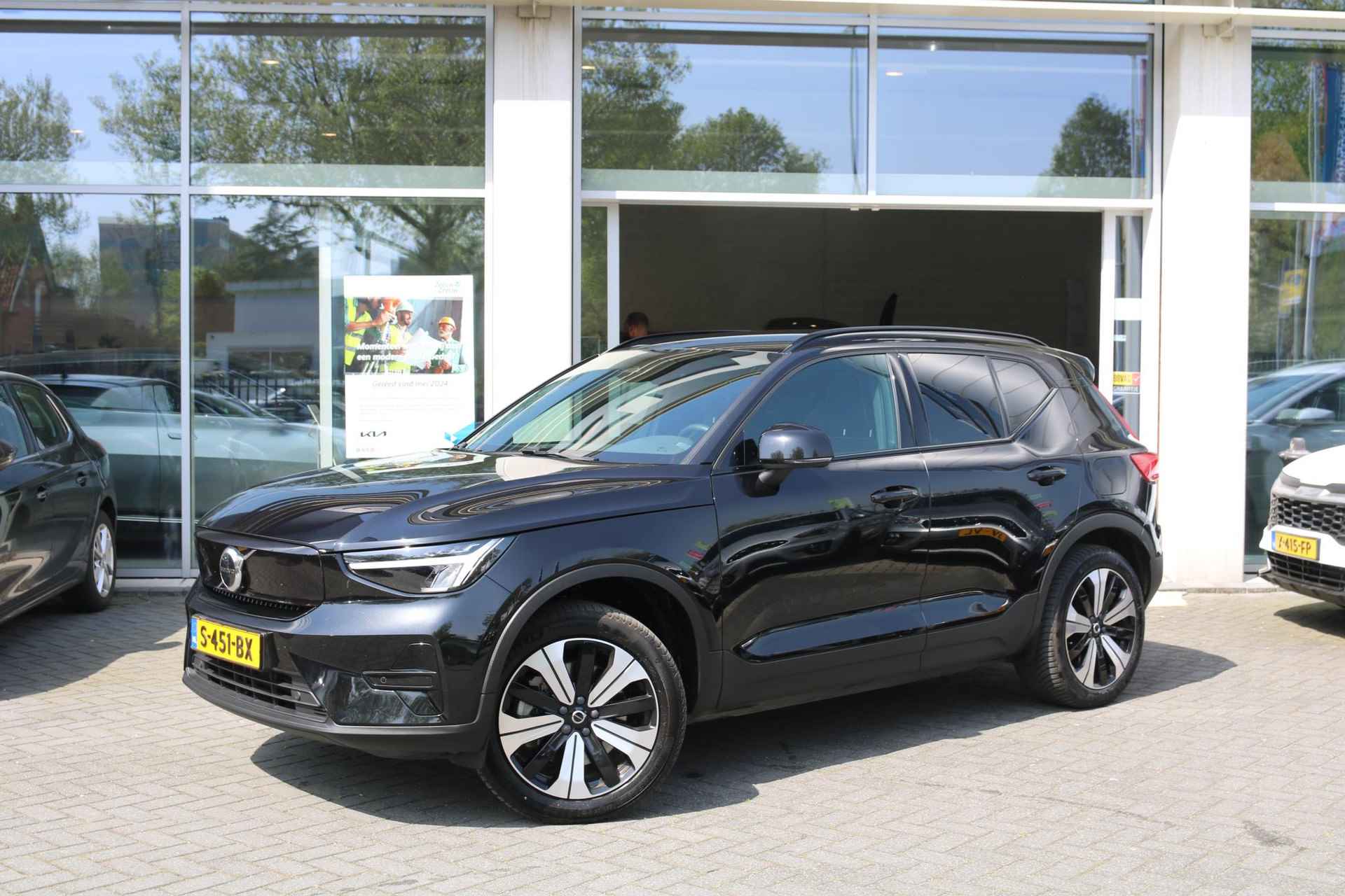 Volvo XC40 Recharge Twin Plus 78 kWh | Airco | navi | Camera | Privacy Glass | €500,- LAAD TEGOED | LM VELGEN | - 2/28