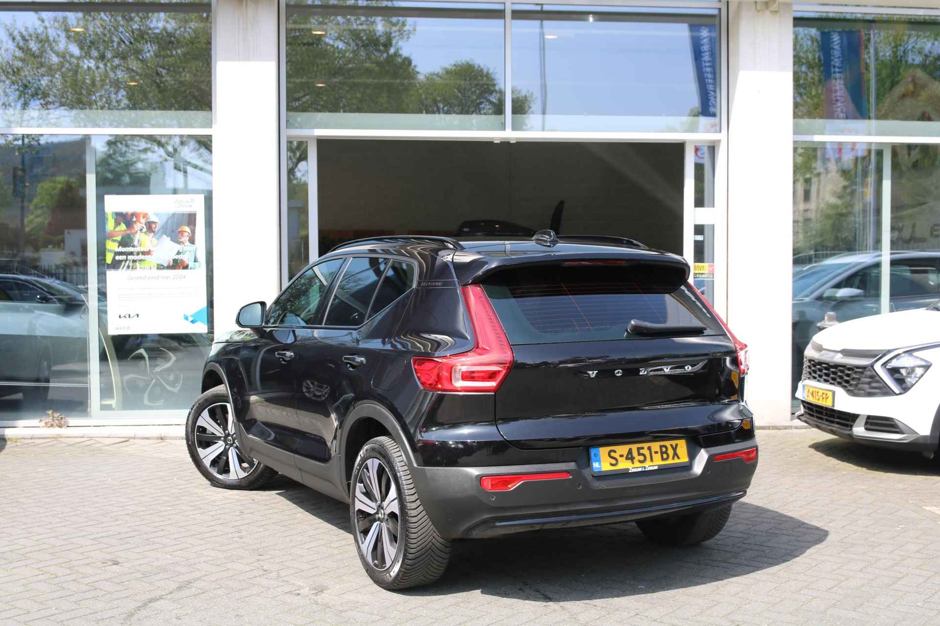 Volvo XC40 Recharge Twin Plus 78 kWh | Airco | navi | Camera | Privacy Glass | €500,- LAAD TEGOED | LM VELGEN | - 7/28
