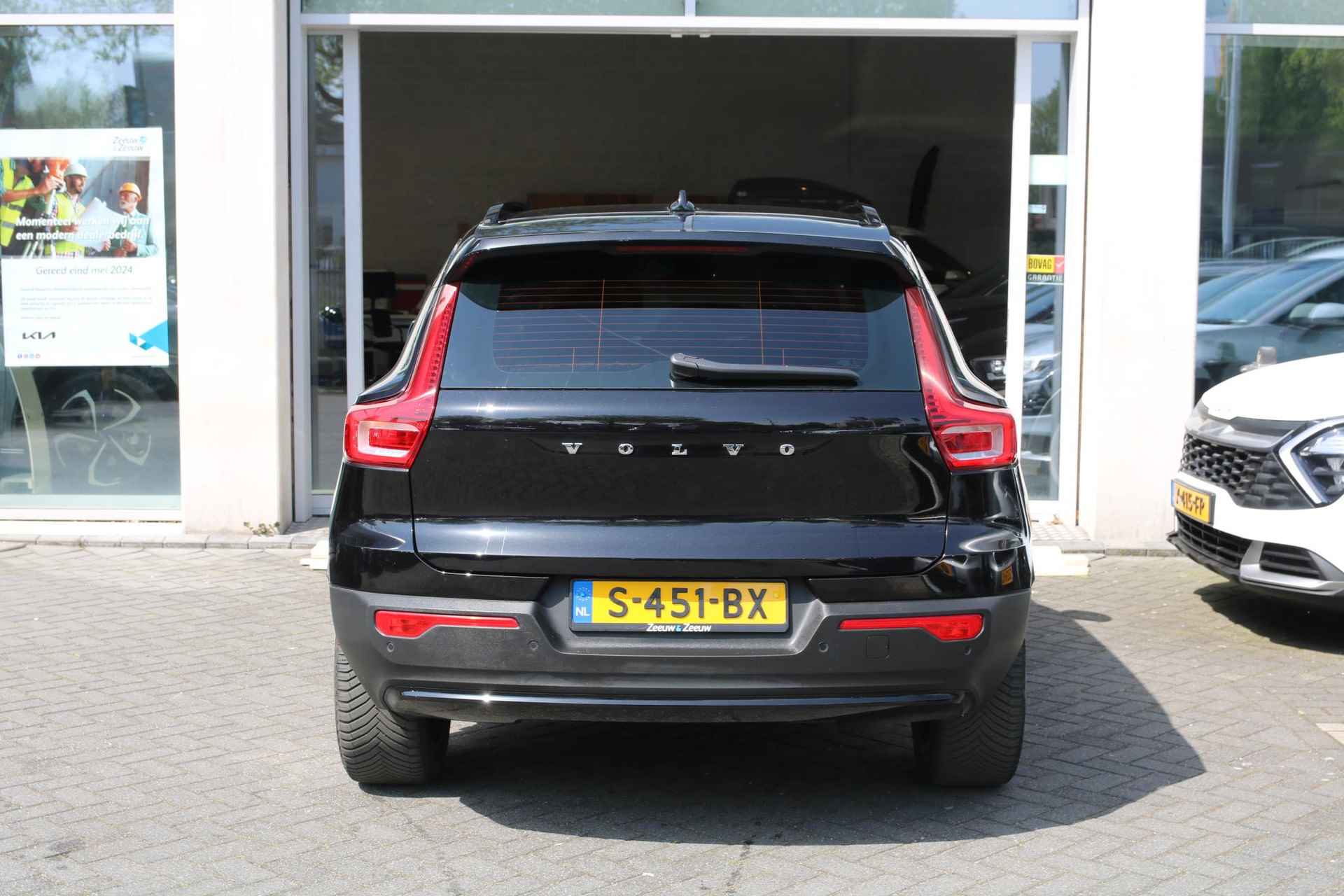 Volvo XC40 Recharge Twin Plus 78 kWh | Airco | navi | Camera | Privacy Glass | €500,- LAAD TEGOED | LM VELGEN | - 9/28