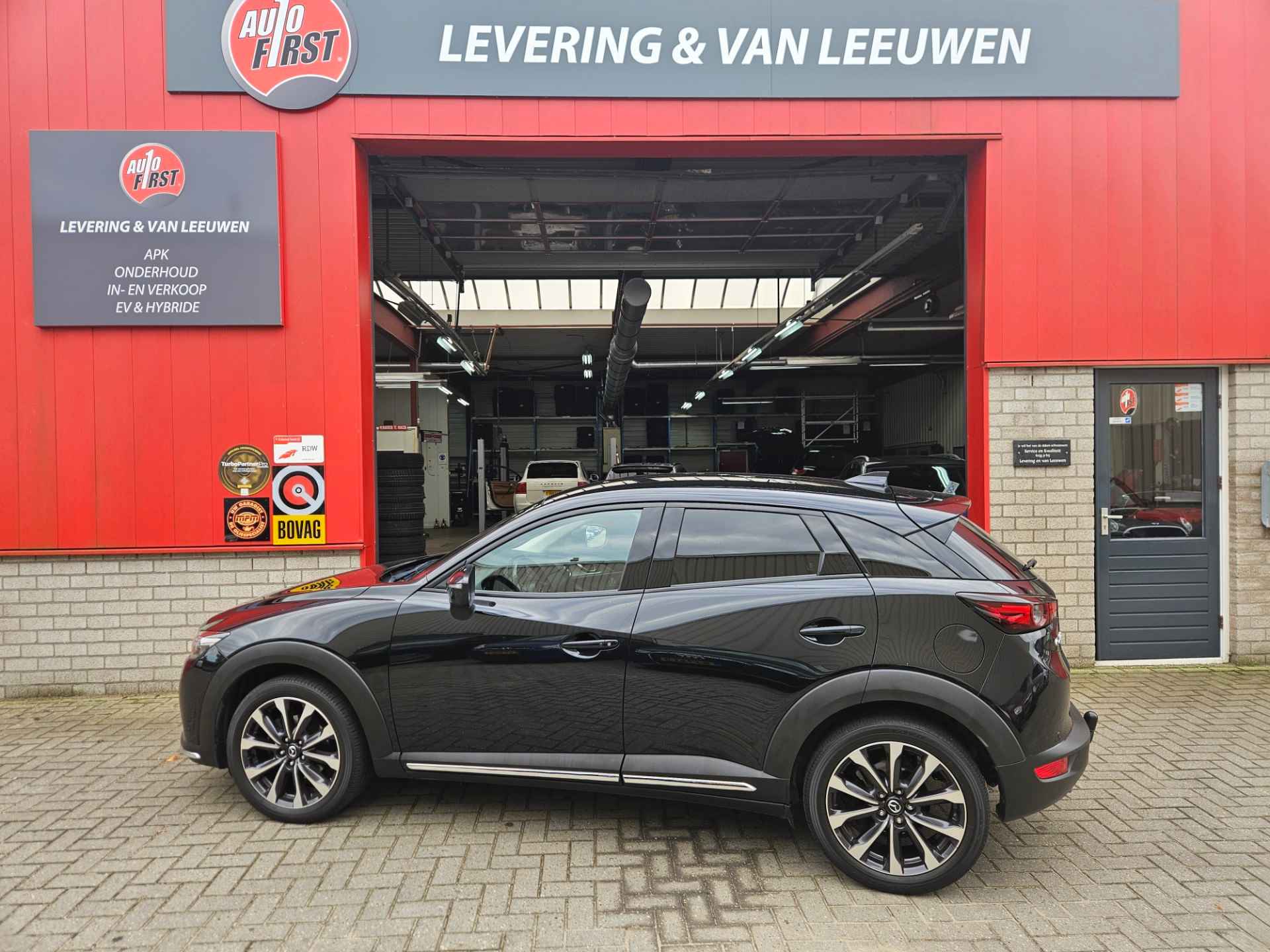 Mazda CX-3 2.0 SkyActiv-G 120 SkyLease GT Navigatie/ Trekhaak/ Parkeersensoren Voor + Achter/ Rijklaarprijs! - 2/30