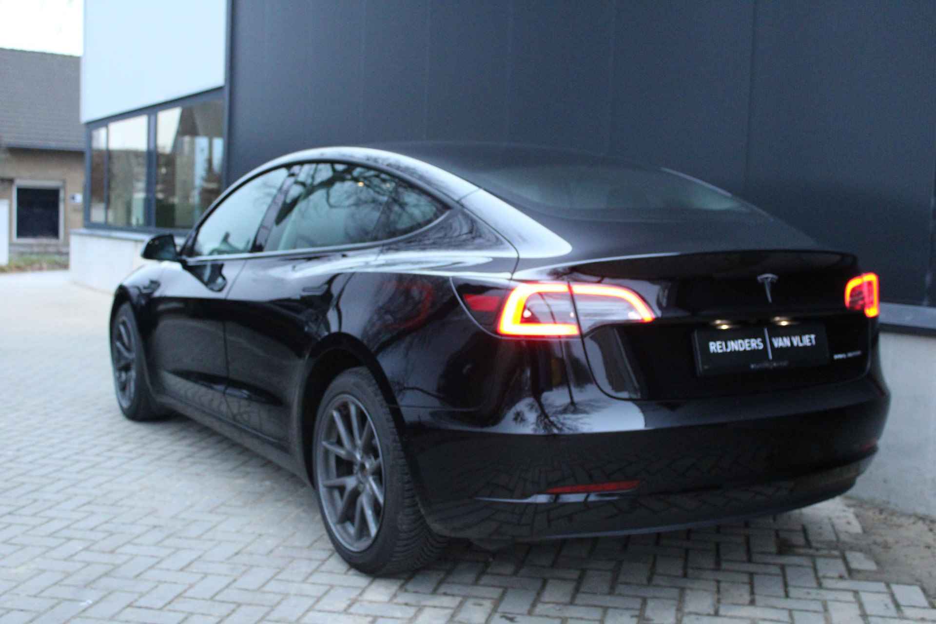 Tesla Model 3 Long Range AWD 75 kWh | Pan. Dak | Bijtellingsvoordeel | Fabrieksgarantie | - 4/16