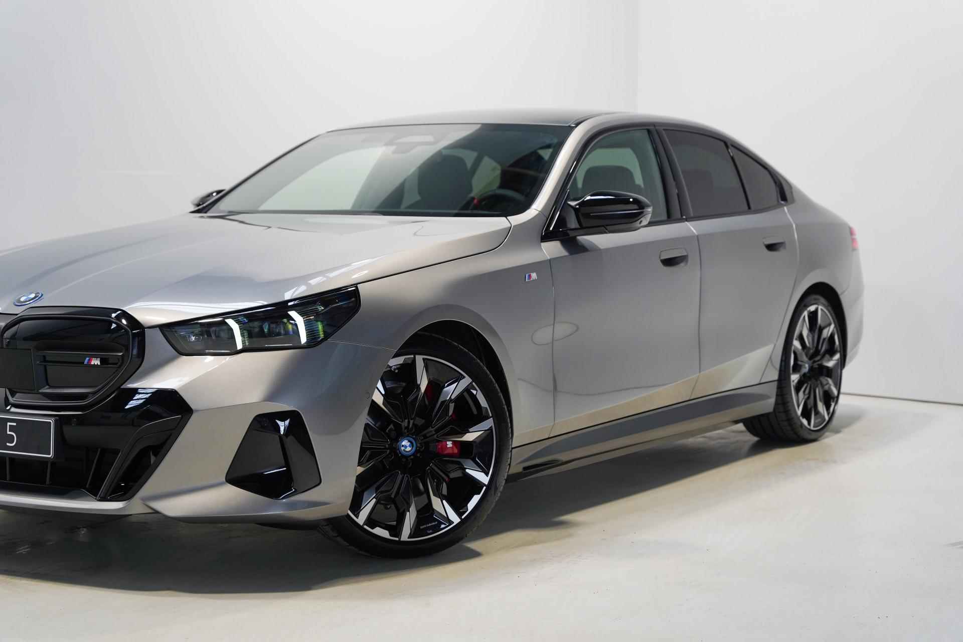 BMW i5 Sedan M60 xDrive M Sportpakket Pro - 10/28